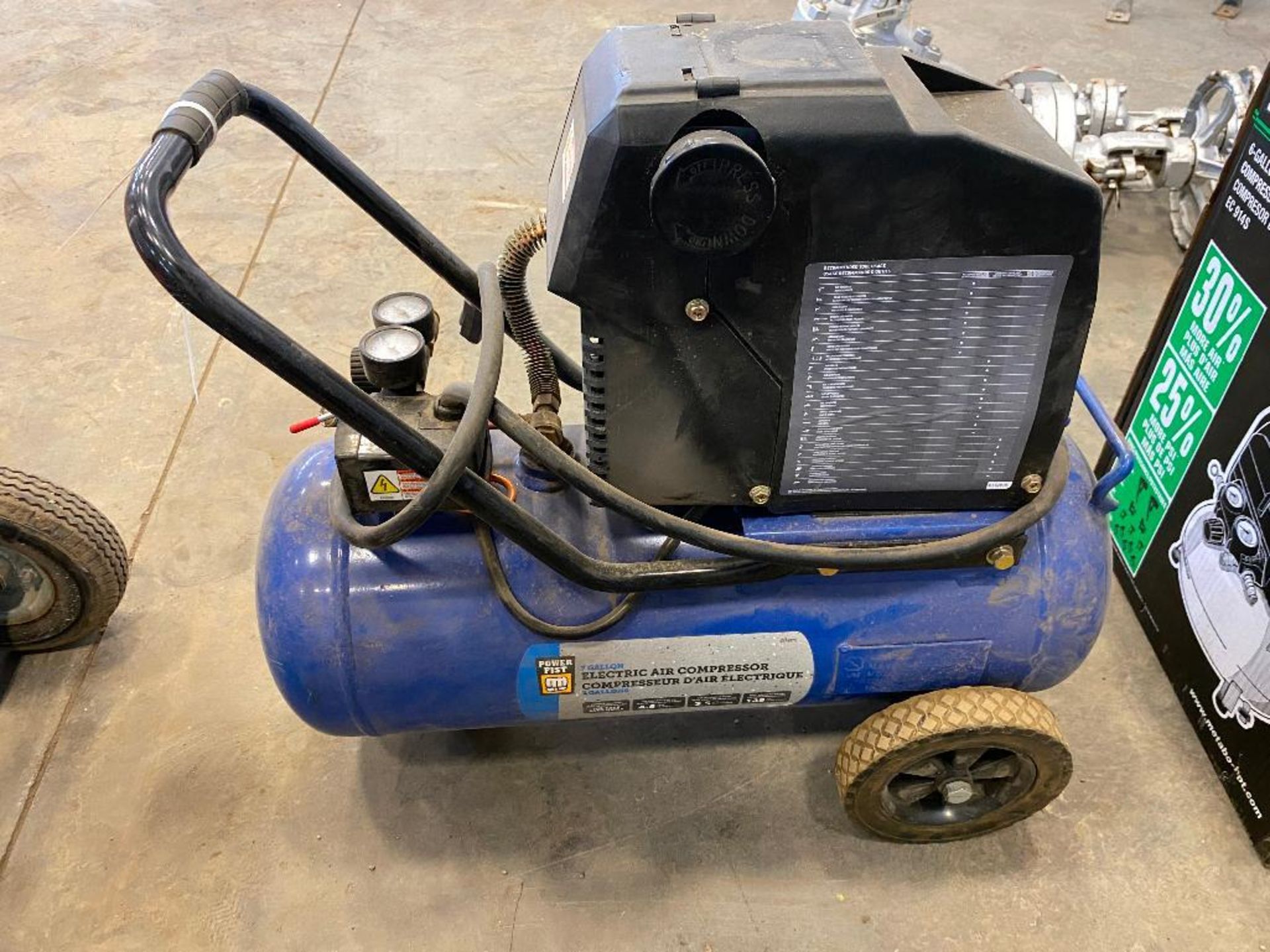 Power Fist 7 Gallon Air Compressor - Image 3 of 4