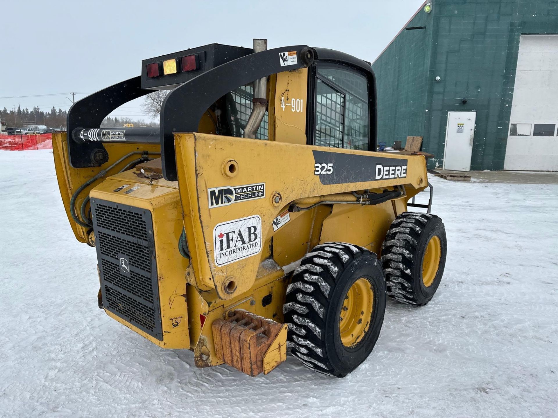 2005 John Deere 325 Skid Steer VIN: T00325K171644 - Image 3 of 9