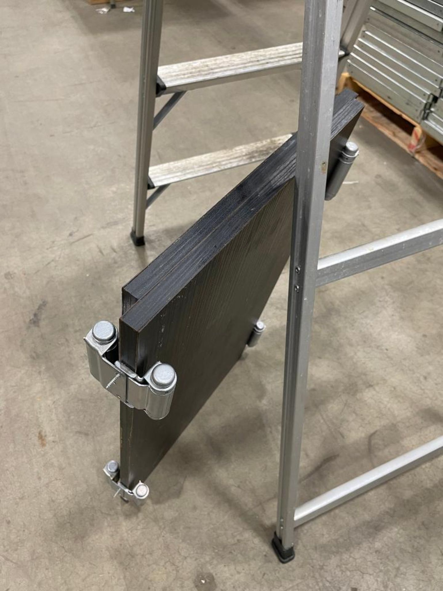 ALUMINUM STEP LADDER & SALOON DOORS - Image 4 of 7