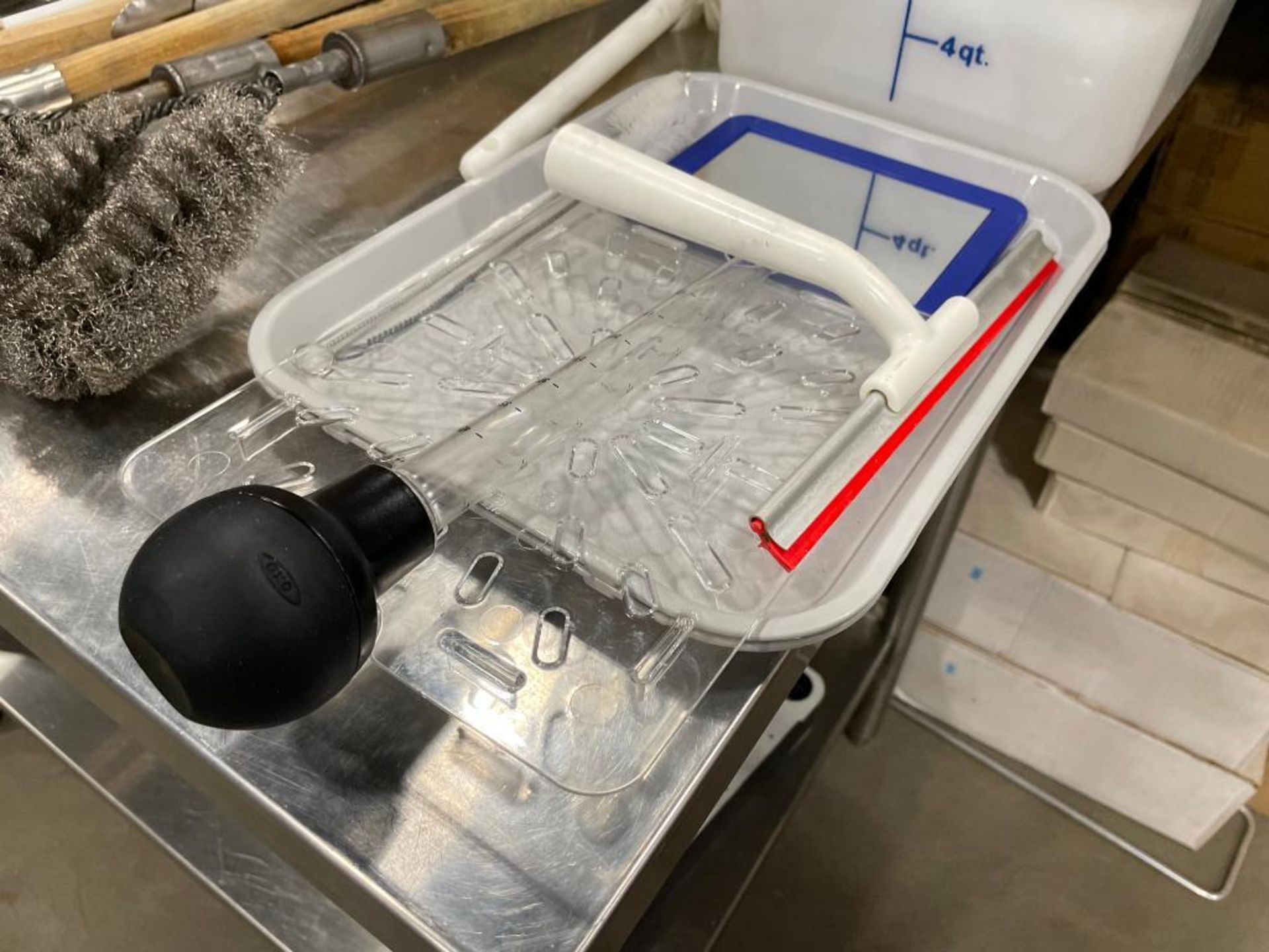 STAINLESS STEEL LADES, ICE SCOOPS, WIRE BRUSHES & FOOD STORAGE CONTAINER - Image 11 of 11