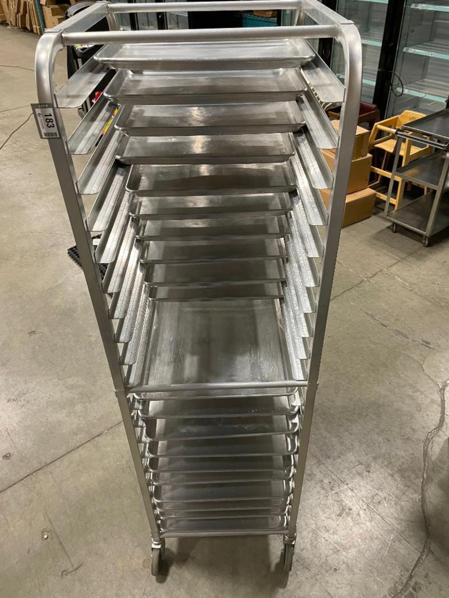 20 TIER BUN RACK WITH (10) FULL SIZE BUN PANS & (10) HALF SIZE BUN PANS - Image 2 of 5