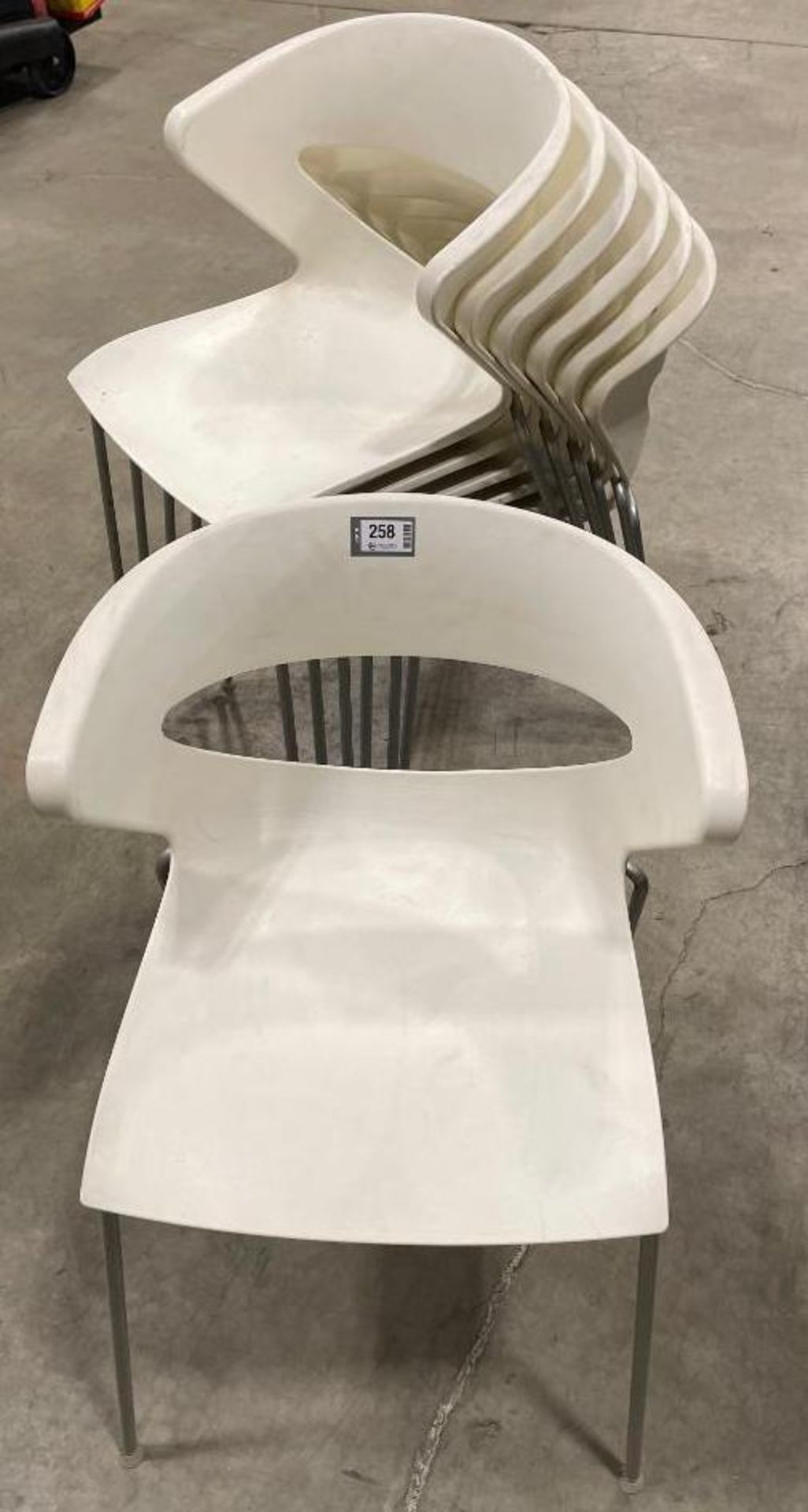 (7) KIKA 4000 SIDE CHAIR