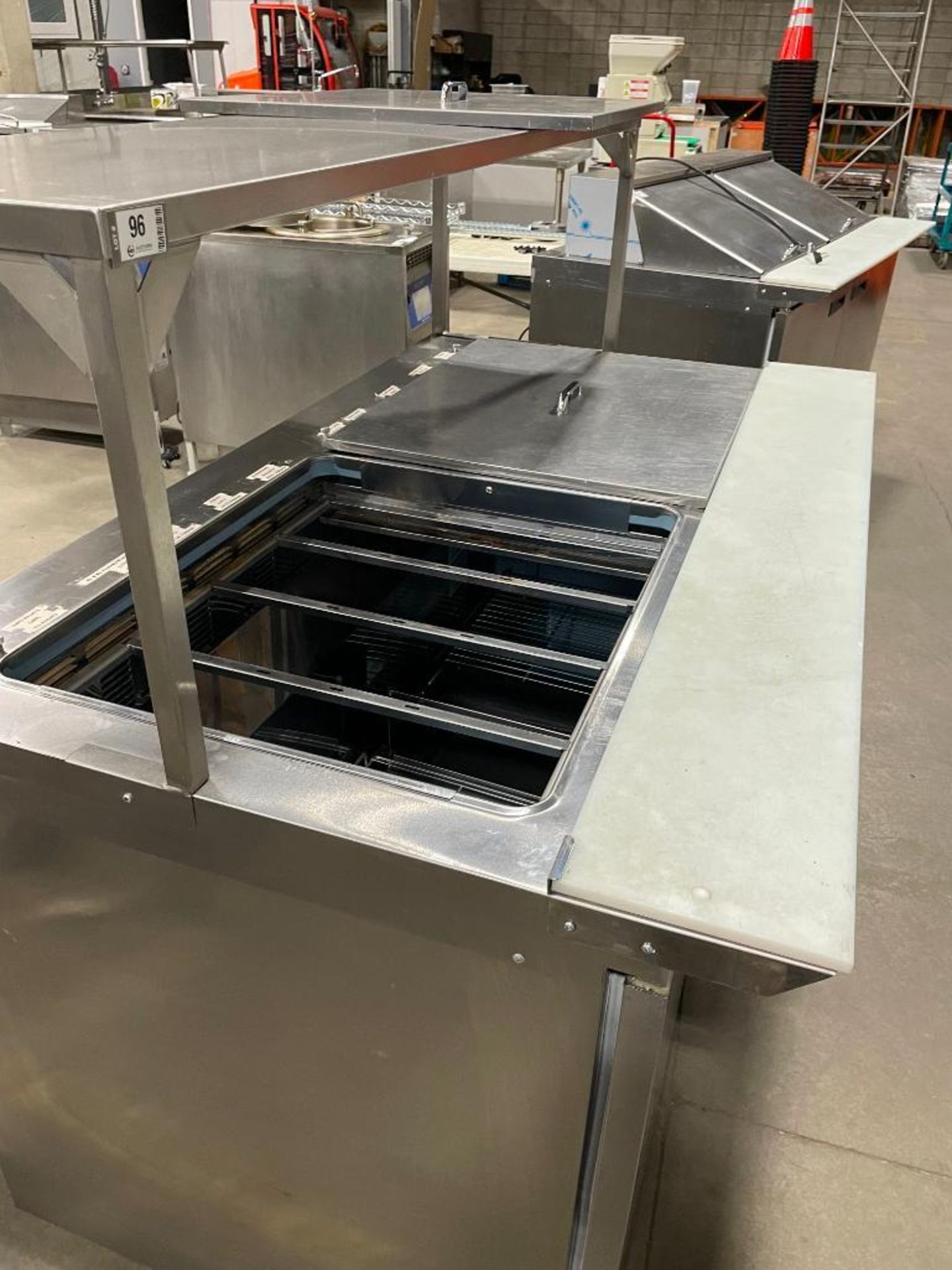 DELFIELD 4460N-24M 60" REFRIGERATED PREP TABLE WITH OVERSHELF - Image 6 of 11
