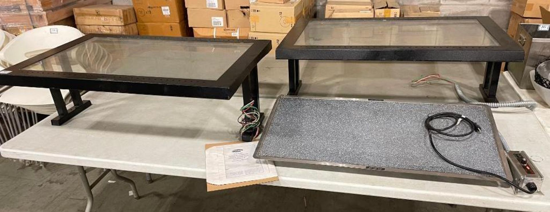 GLO-RAY HEATED STONE SHELF WITH (2) SNEEZE GUARDS