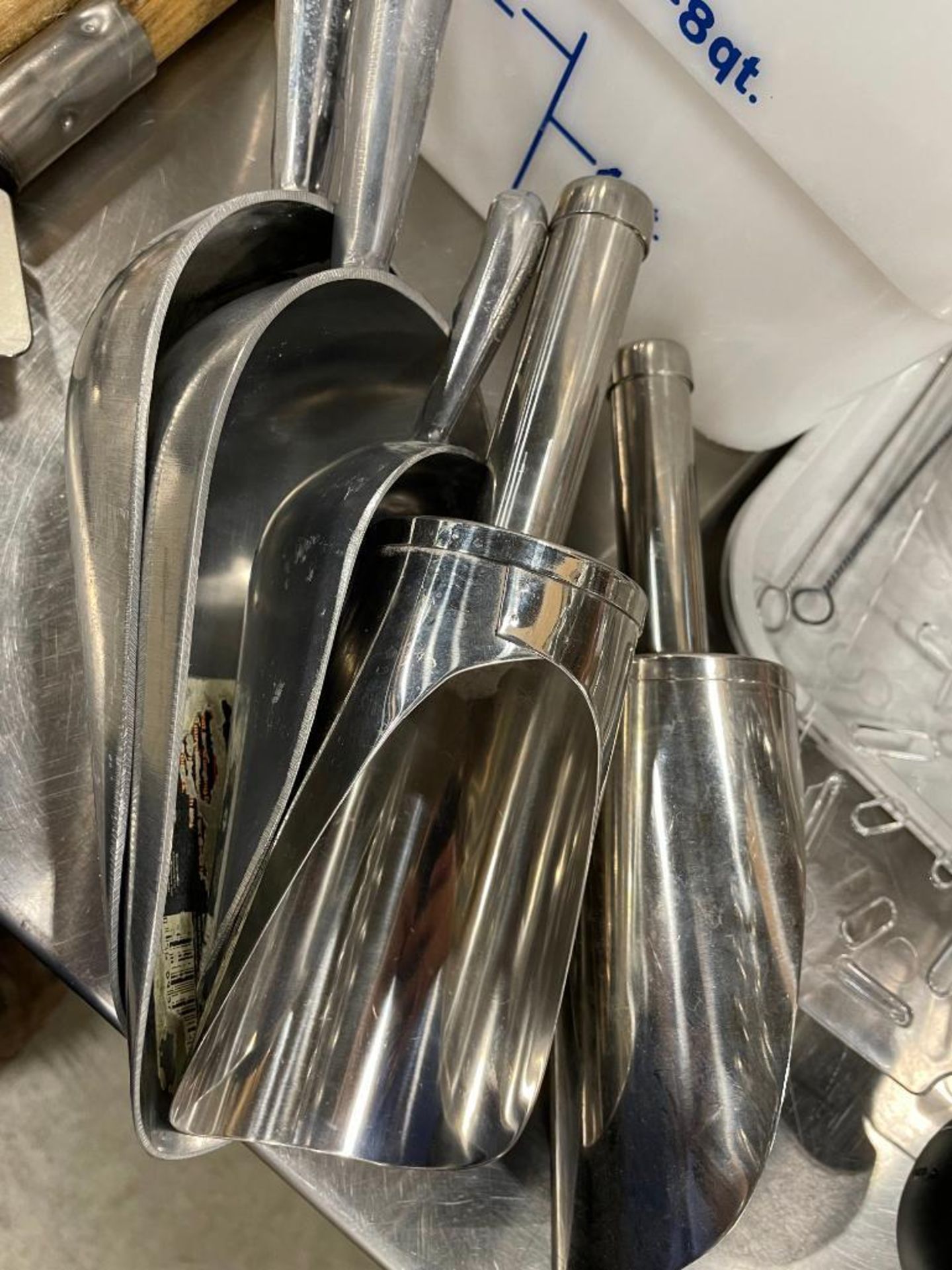 STAINLESS STEEL LADES, ICE SCOOPS, WIRE BRUSHES & FOOD STORAGE CONTAINER - Image 6 of 11