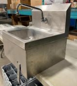 STAINLESS STEEL WALL MOUNT SINK WITH KNEE VALVE