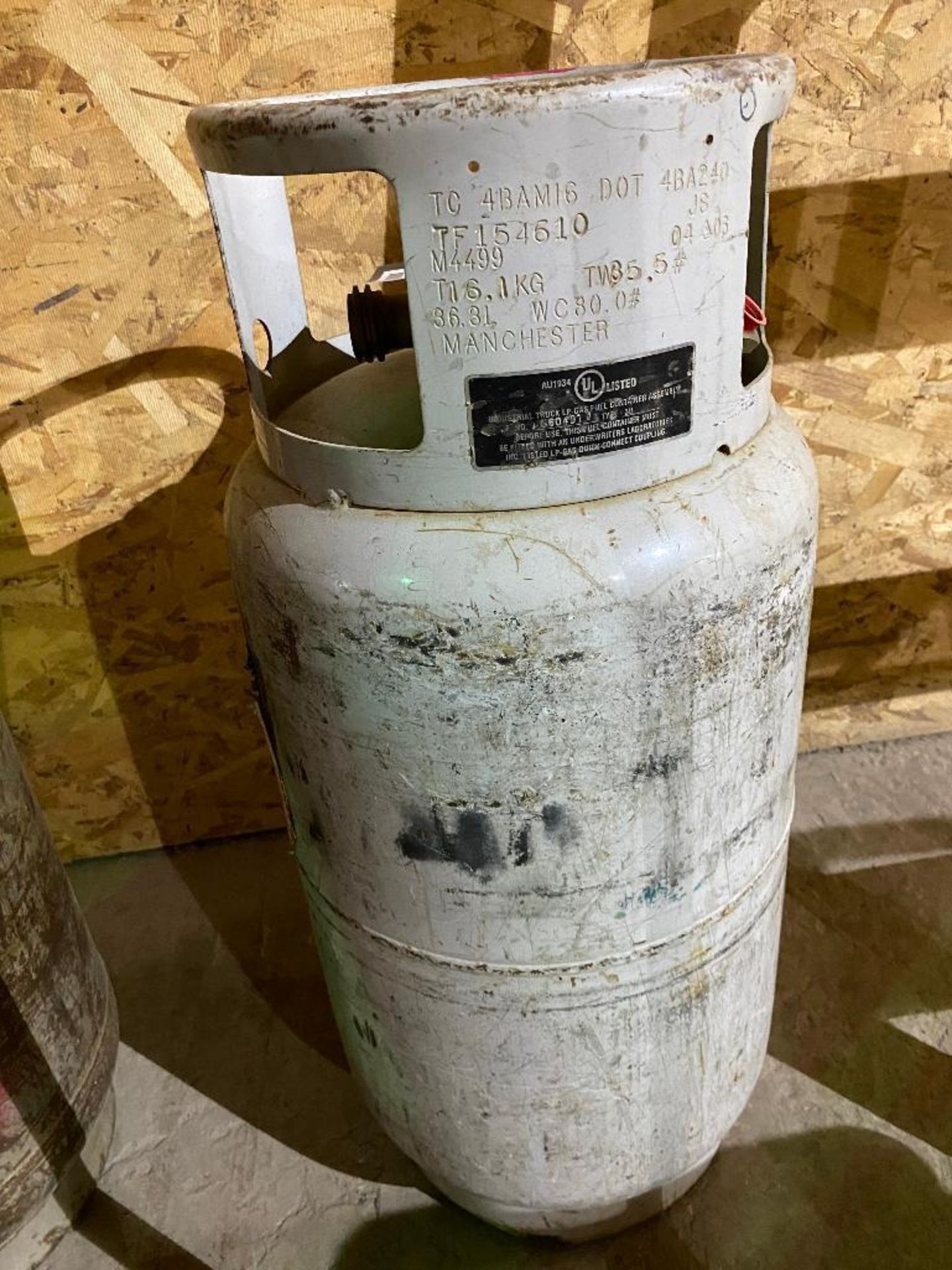 Forklift 33.5lb. Propane Tank - Image 2 of 2