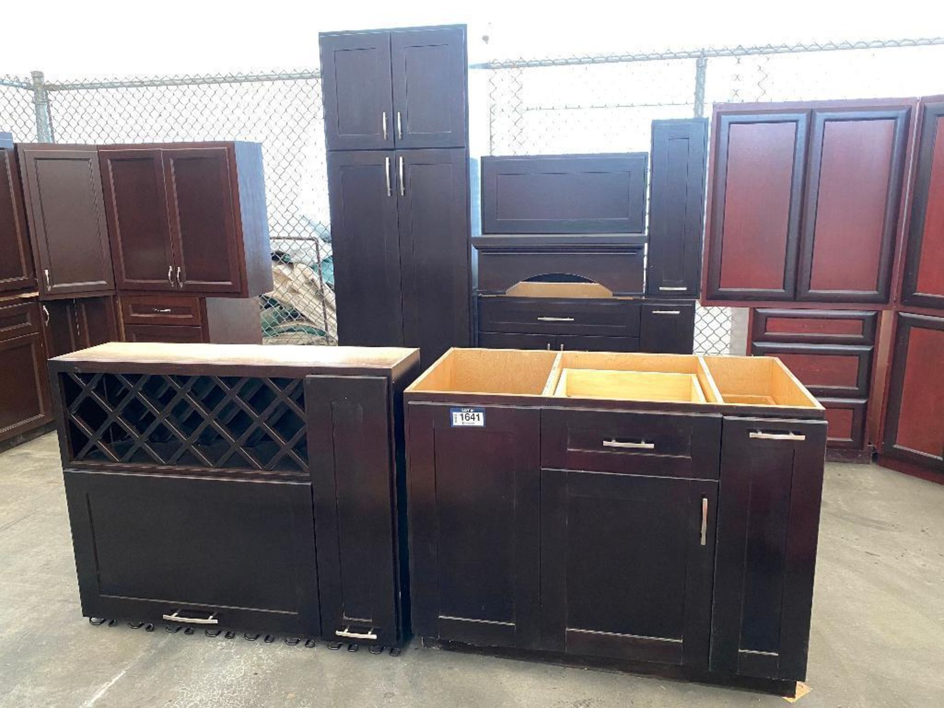 Lot of Asst. Kitchen Cabinets