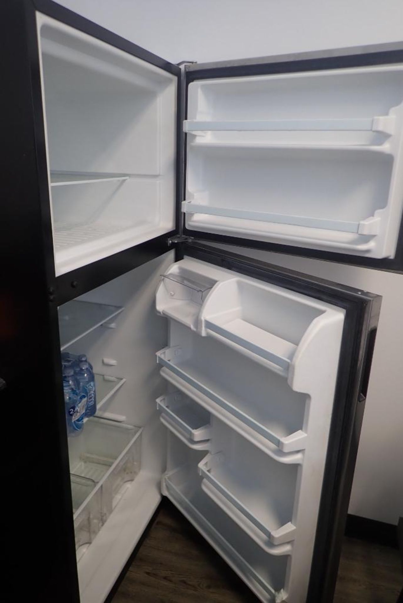Amana Stainless Steel Top Freezer/Bottom Refrigerator. - Image 2 of 2