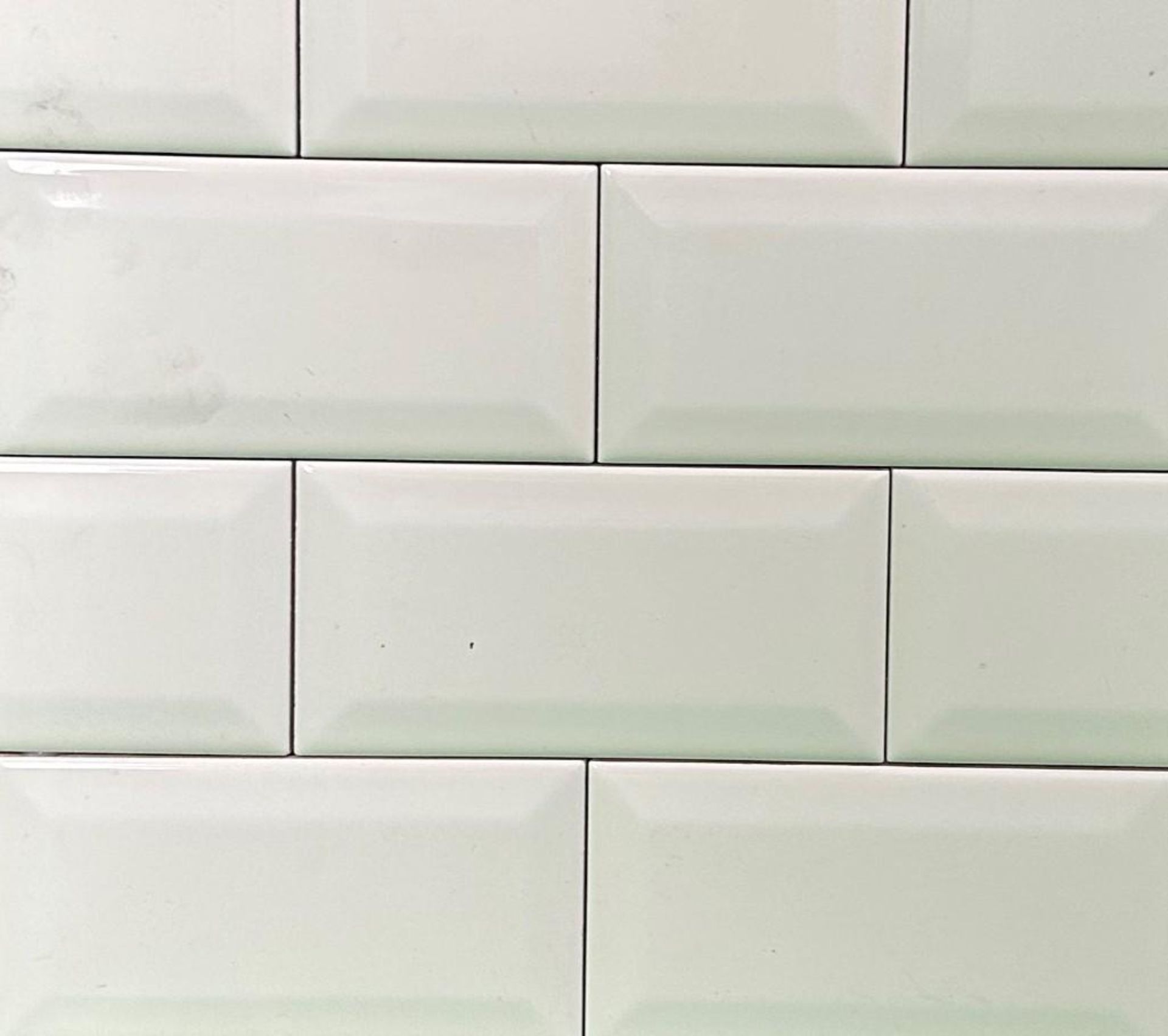 Lot of Approx. (44) Boxes-836sq ft Glossy Ivory Bevel 3x6 Ceramic Subway Wall Tile.