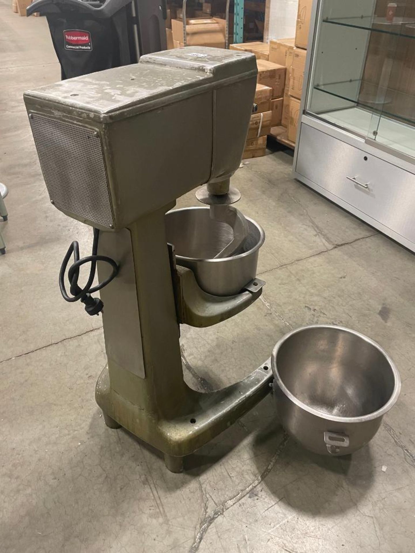 BLAKESLEE F-20 20 QT MIXER WITH (2) BOWLS, HOOK & WHIP - Image 6 of 11