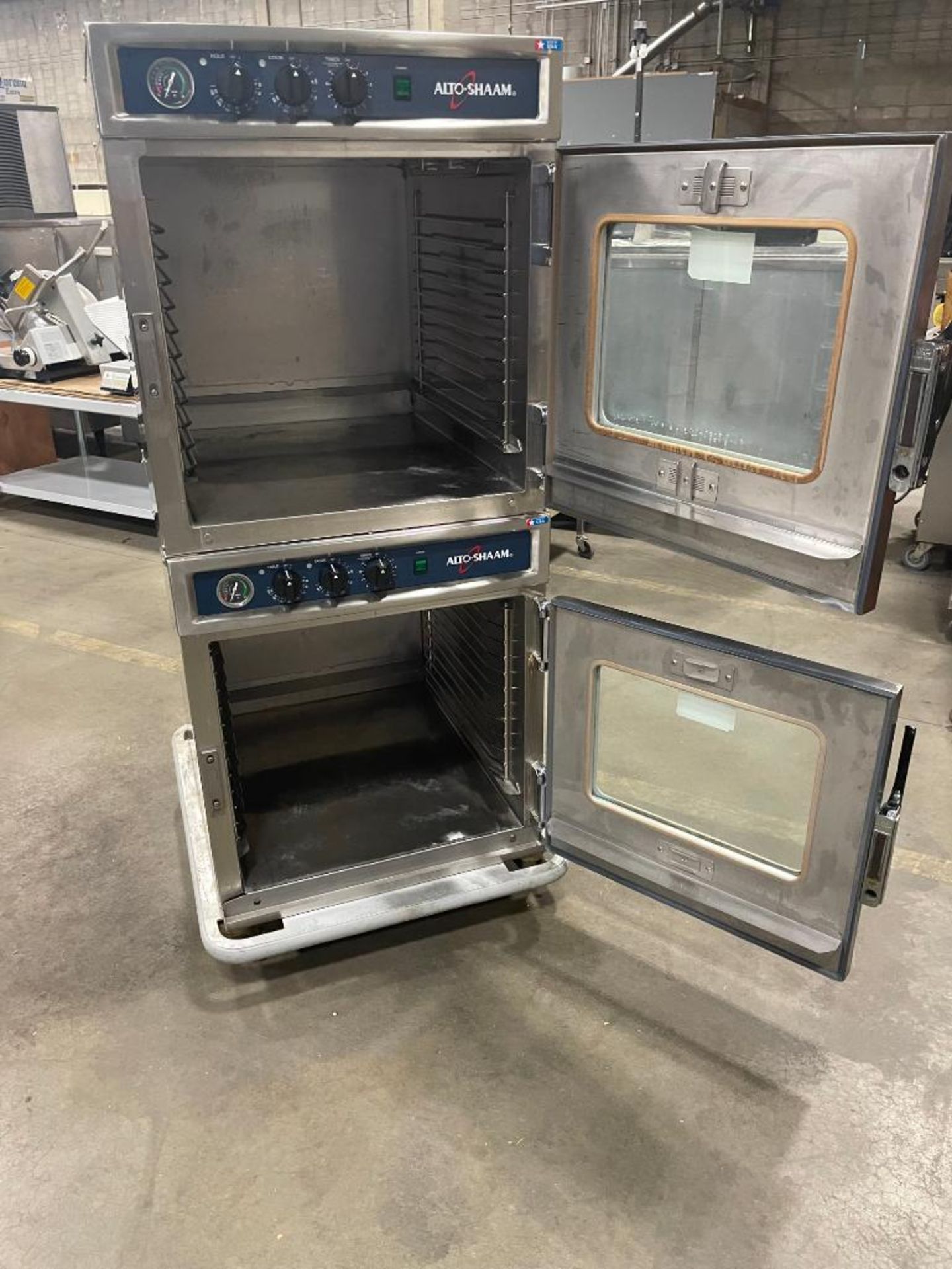 DOUBLE STACKED ALTO-SHAAM 750-TH-II COOK AND HOLD OVEN - Image 8 of 25