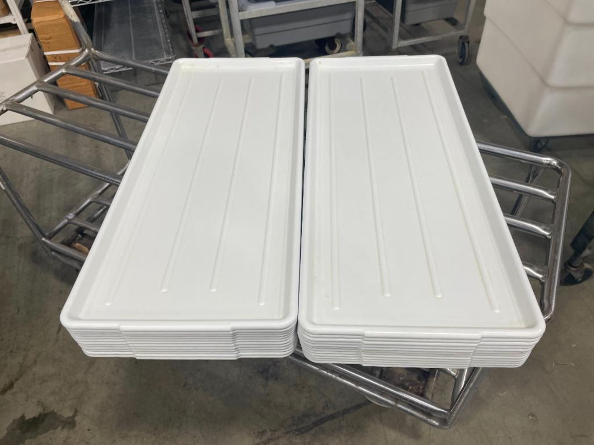 8 TIER STAINLESS STEEL MOBILE PLATTER CART WITH (24) PLASTIC PLATTERS - Image 11 of 11