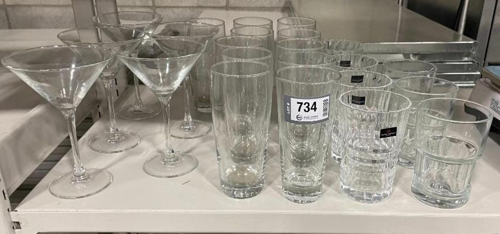20 PIECES OF ASSORTED GLASSWARE - Image 4 of 8