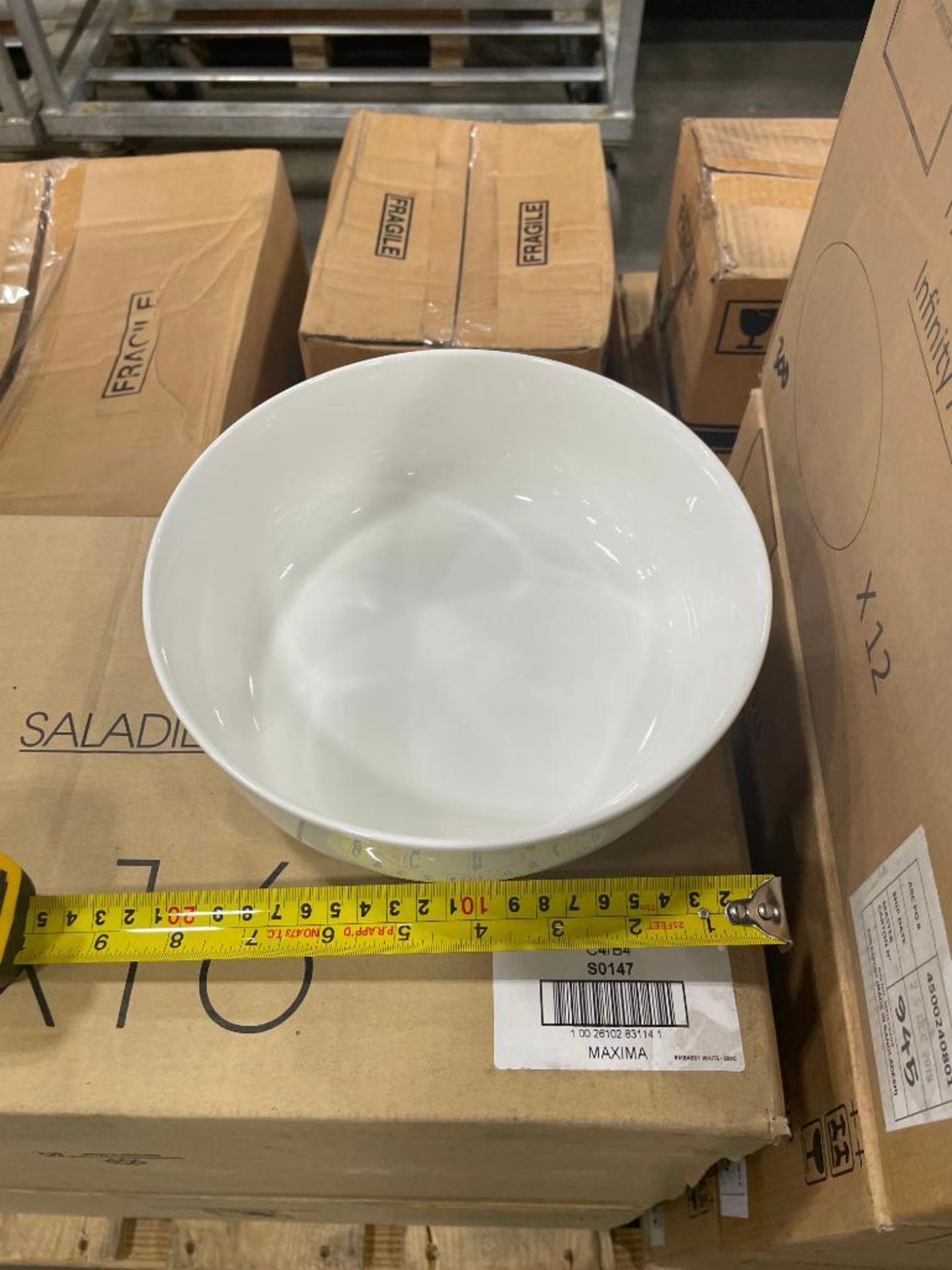 2 CASES OF 60OZ/1800ML WHITE PORCELAIN BOWLS, ARCOROC "EMBASSY" S0147 - LOT OF 32 - NEW - Image 4 of 6