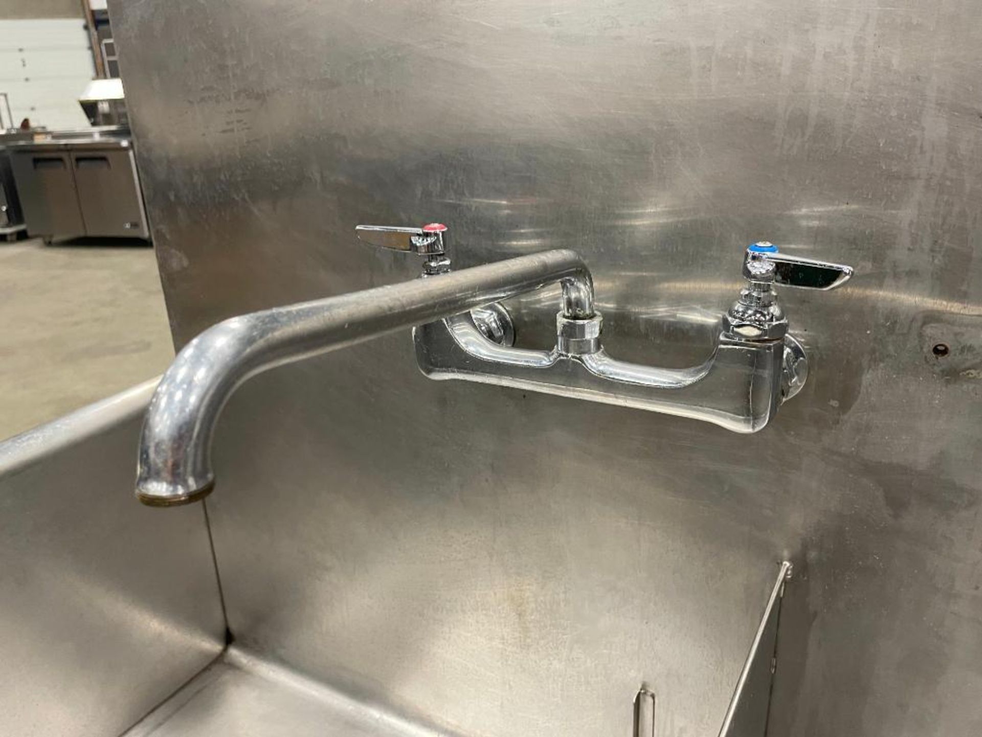 TRIMEN 2-WELL STAINLESS STEEL SINK WITH TAPS - Image 6 of 13