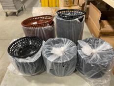 LOT OF APPROX. (100) ASSORTED SIZE JOHNSON ROSE PLASTIC FOOD BASKETS