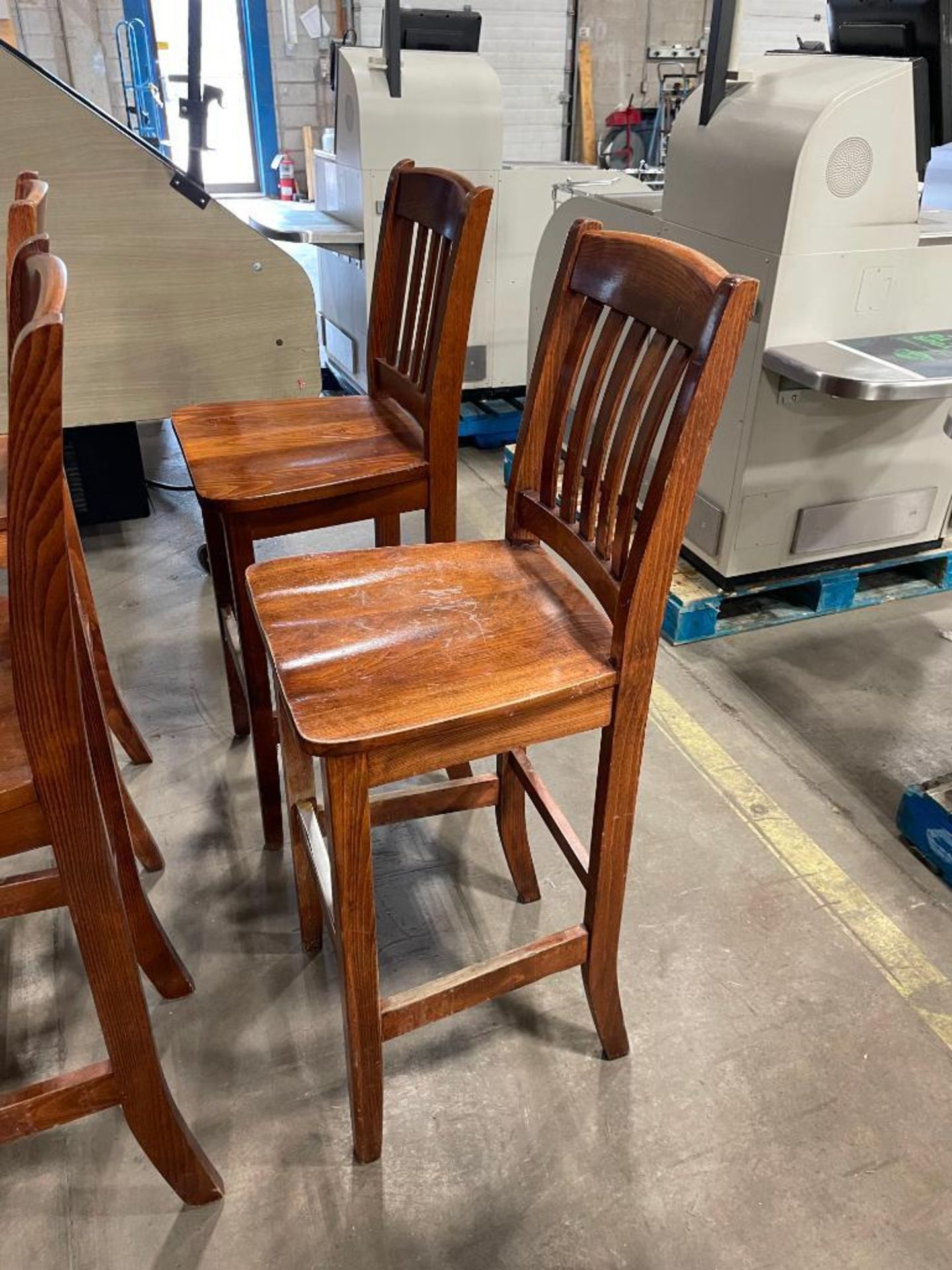 LOT OF (10) SLAT BACK WOOD BAR HEIGHT CHAIRS - Image 8 of 11