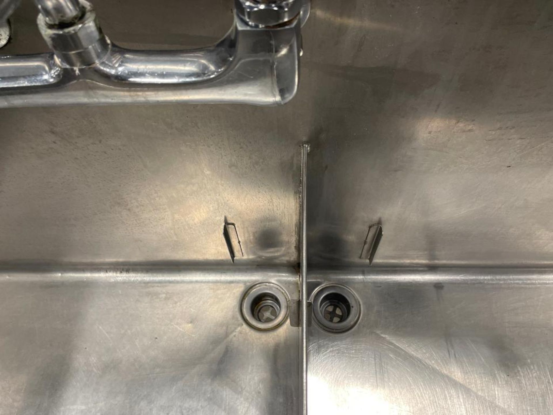 TRIMEN 2-WELL STAINLESS STEEL SINK WITH TAPS - Image 10 of 13