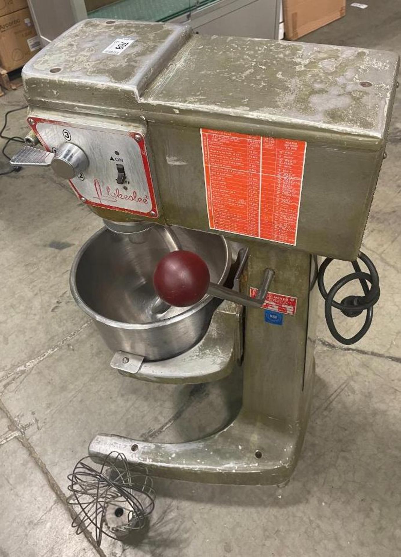 BLAKESLEE F-20 20 QT MIXER WITH (2) BOWLS, HOOK & WHIP - Image 2 of 11