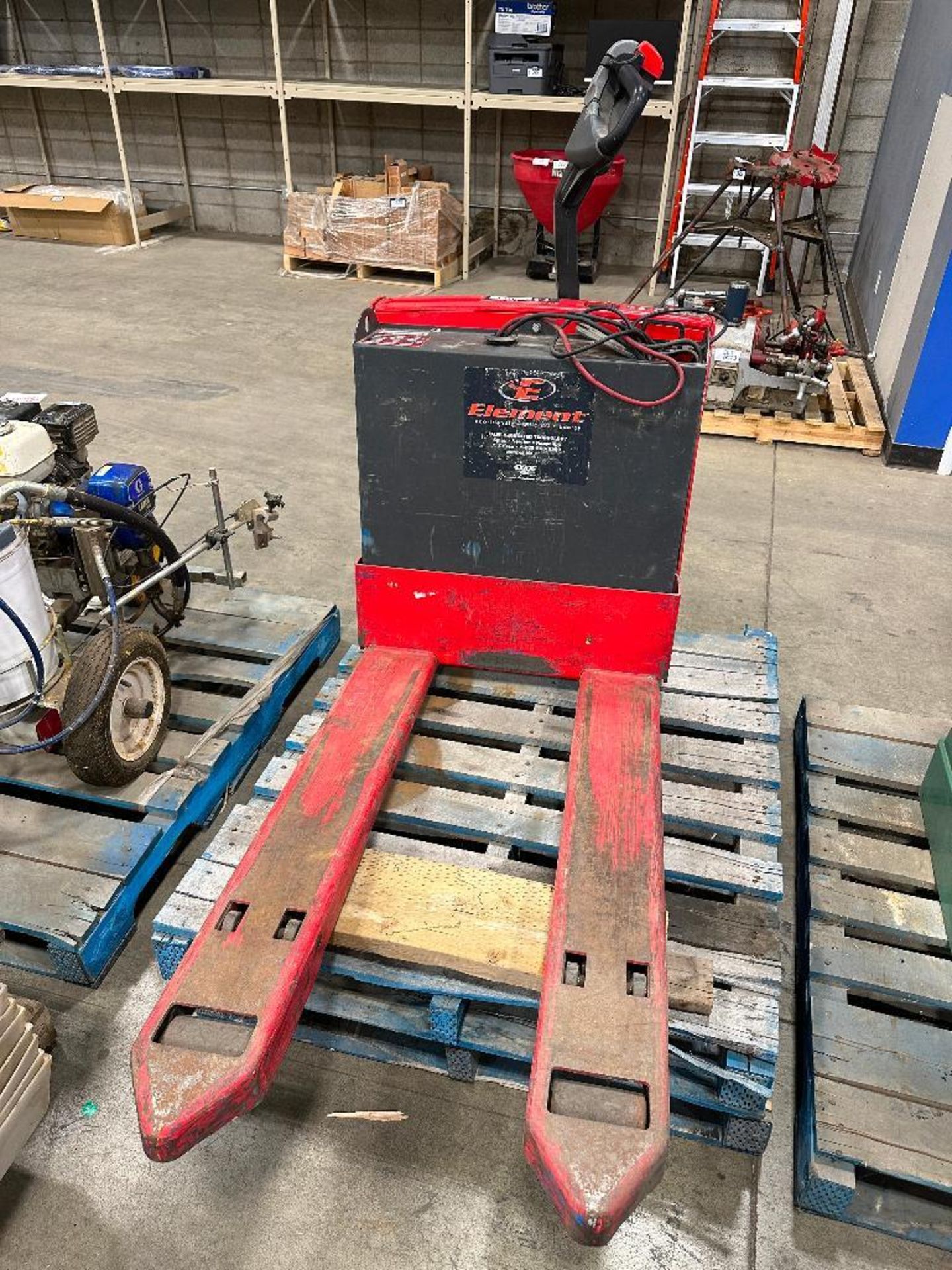 Raymond 102T-F45L 24V Pallet Jack w/ Built-In Charger - Image 3 of 4