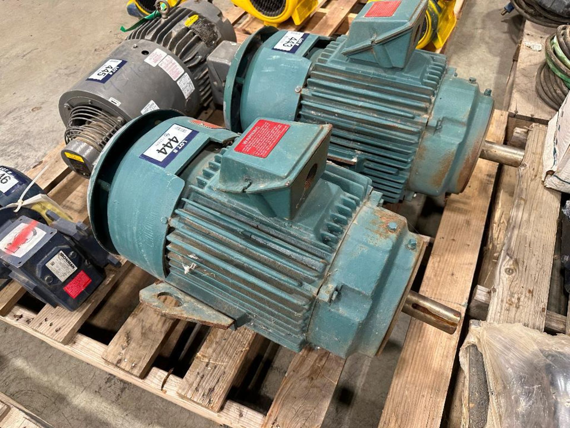 Reliance Electric 15HP Electric Motor, 575V, 3PH, 60Hz - Image 2 of 4