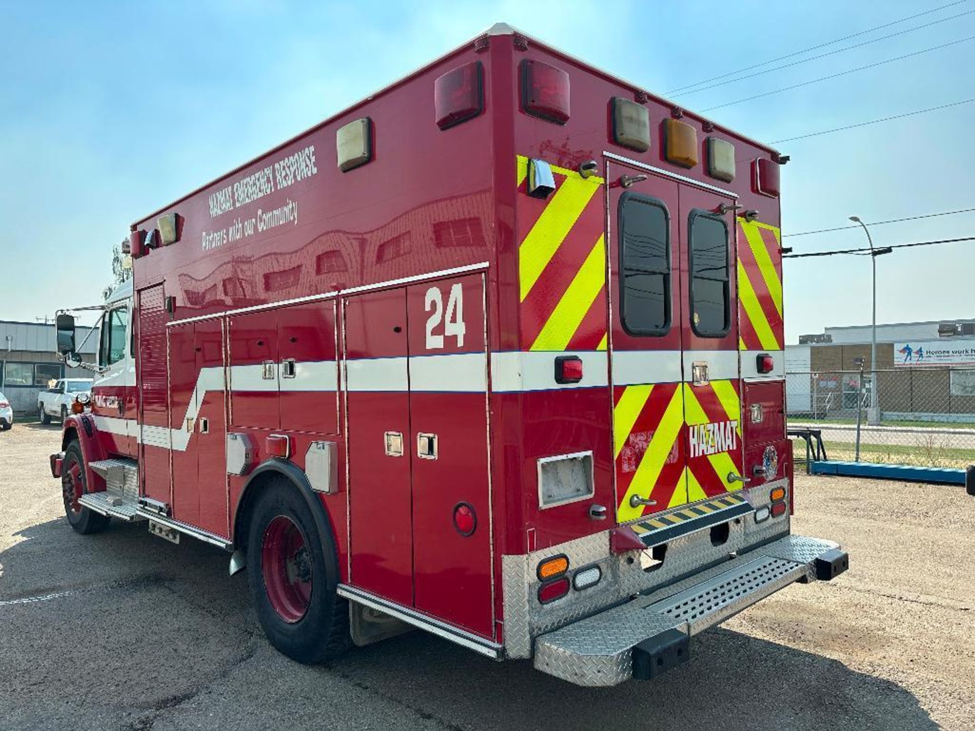 2002 Freightliner FL70 Ext Cab Fire Pumper, 321,040Miles Showing, VIN: 1FVABSBS22HJ58678 - Image 6 of 37