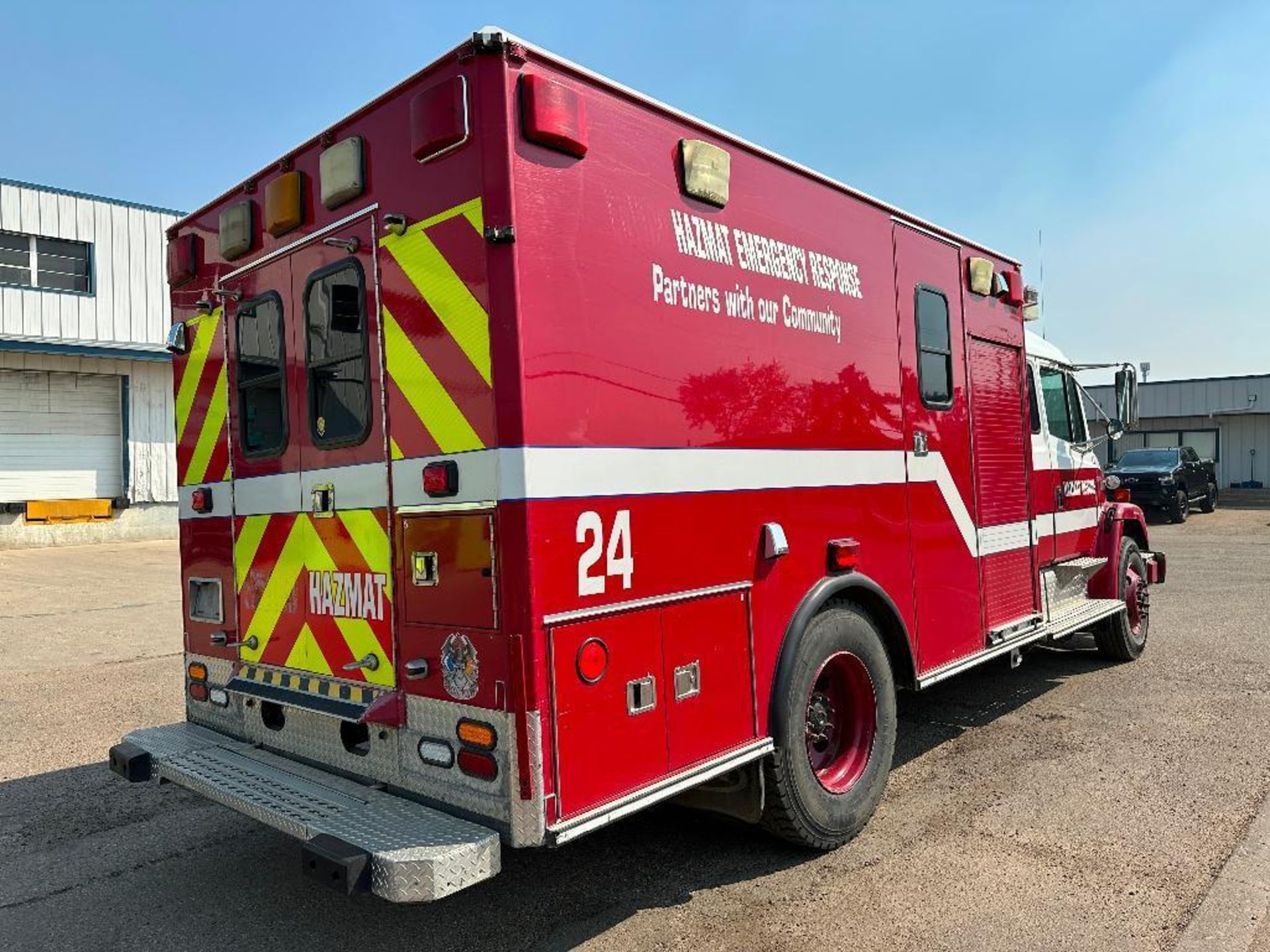 2002 Freightliner FL70 Ext Cab Fire Pumper, 321,040Miles Showing, VIN: 1FVABSBS22HJ58678 - Image 5 of 37