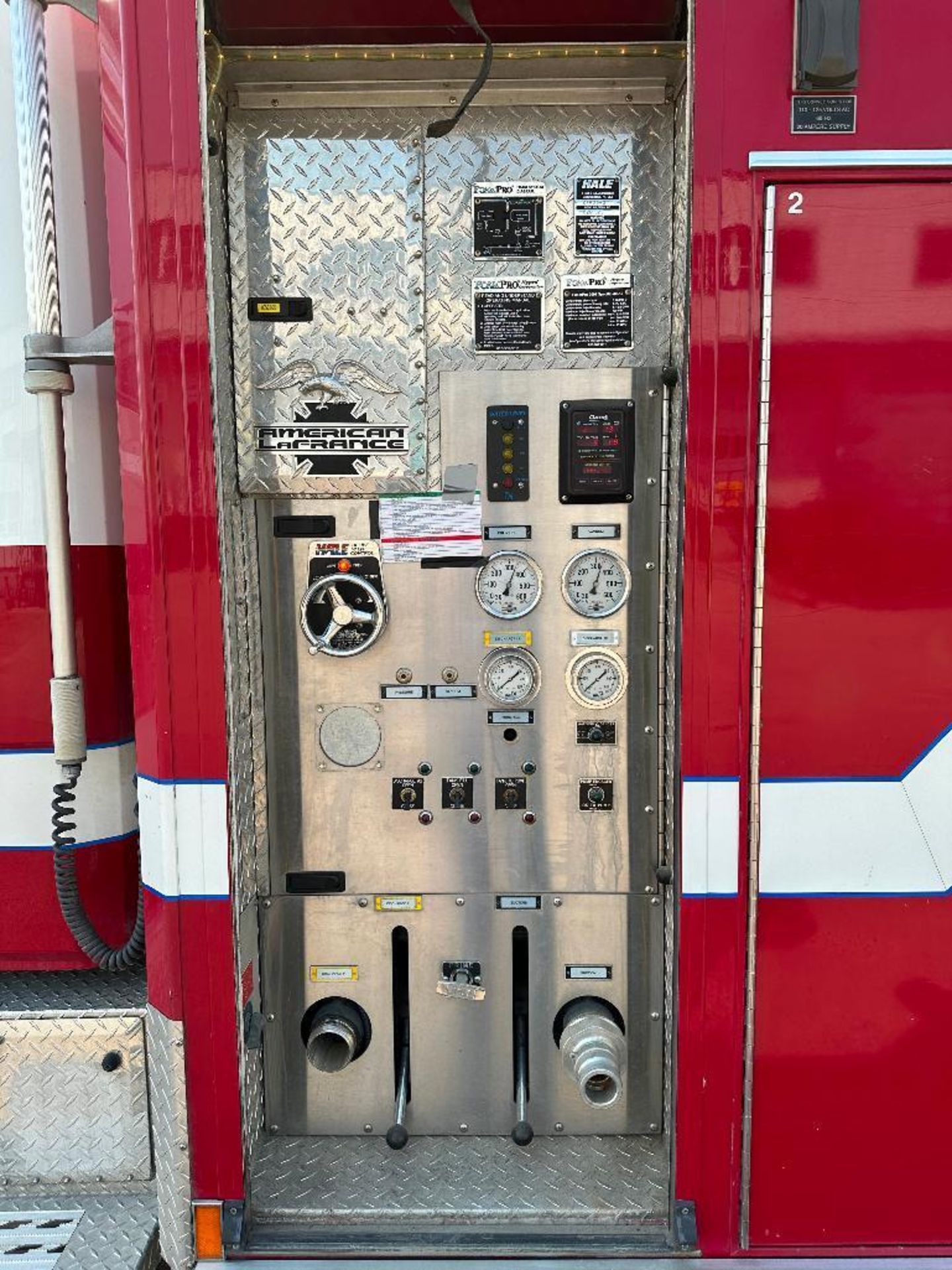 2002 Freightliner FL70 Ext Cab Fire Pumper, 321,040Miles Showing, VIN: 1FVABSBS22HJ58678 - Image 7 of 37