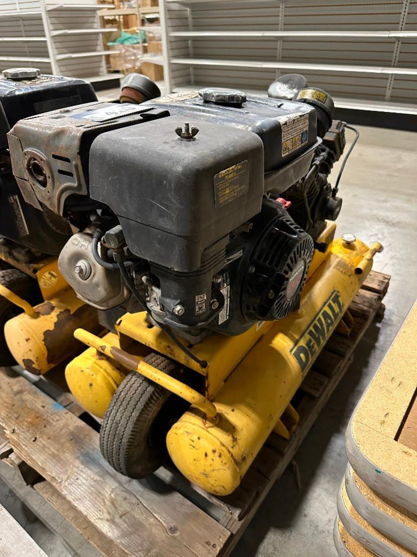 DeWalt D55271 Gasoline 8Gal. Compressor, 9HP - Image 5 of 8