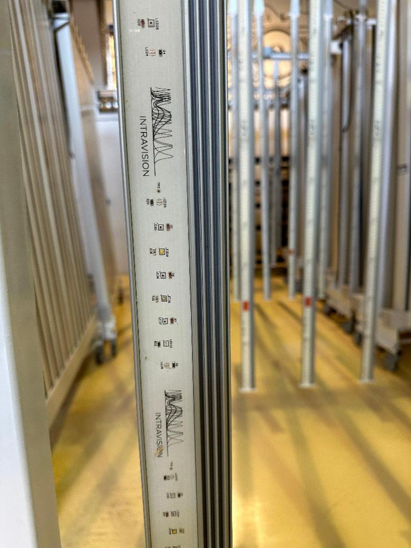 ZipGrow Light Rack w/(11) Inventronics LED Driver & Approx.(44) Dbl. Sided Intravision LED Light Bar - Image 4 of 7