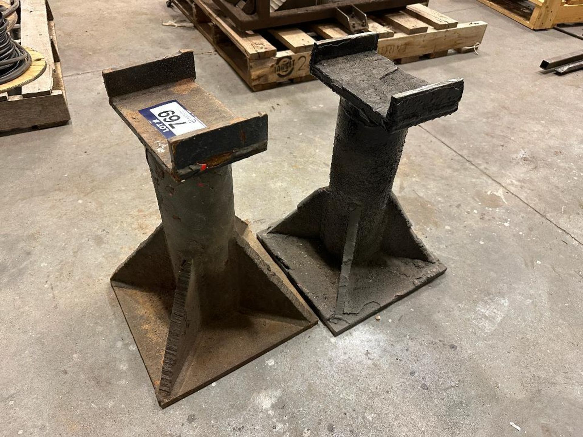 Lot of (2) HD Jack Stands