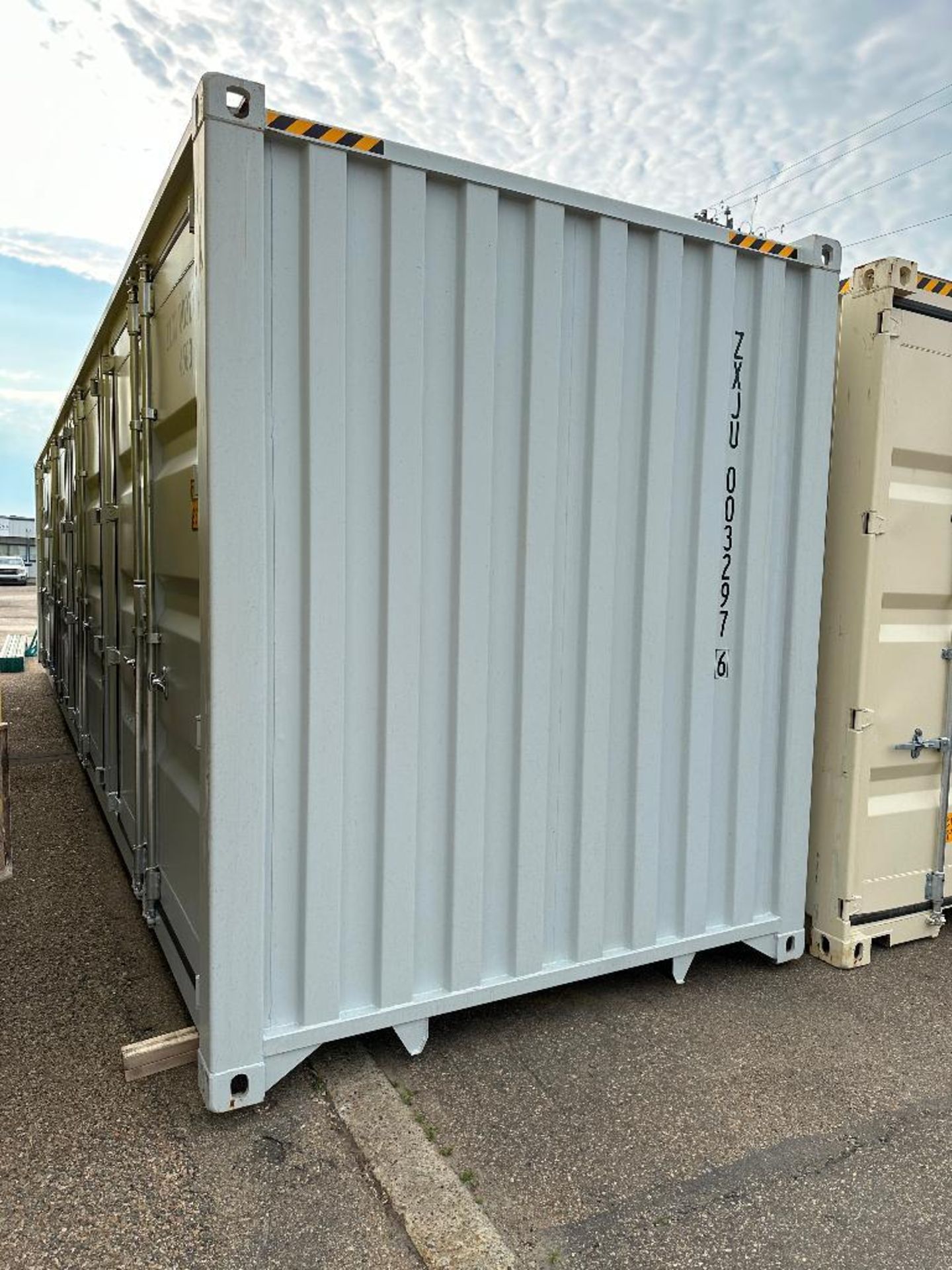 Single Trip 40 ft. 5-Door Sea Container - Image 2 of 5