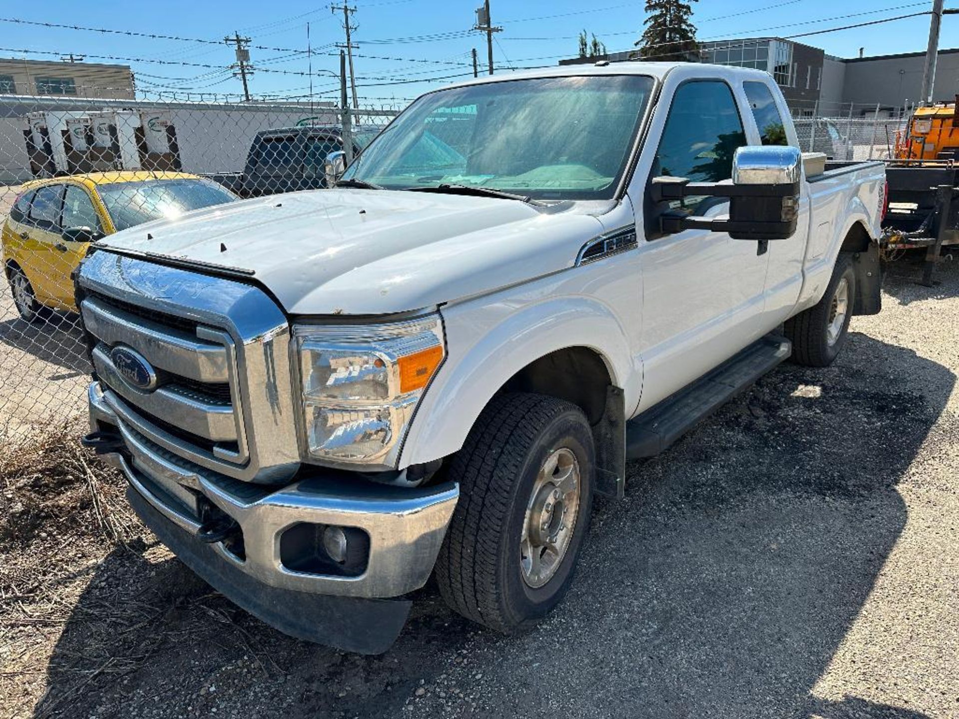 2015 Ford F-250 XLT Ext. Cab Pickup Truck, 238,245 kms Showing, VIN: 1FT7X2B67FEC06435 - Image 2 of 11