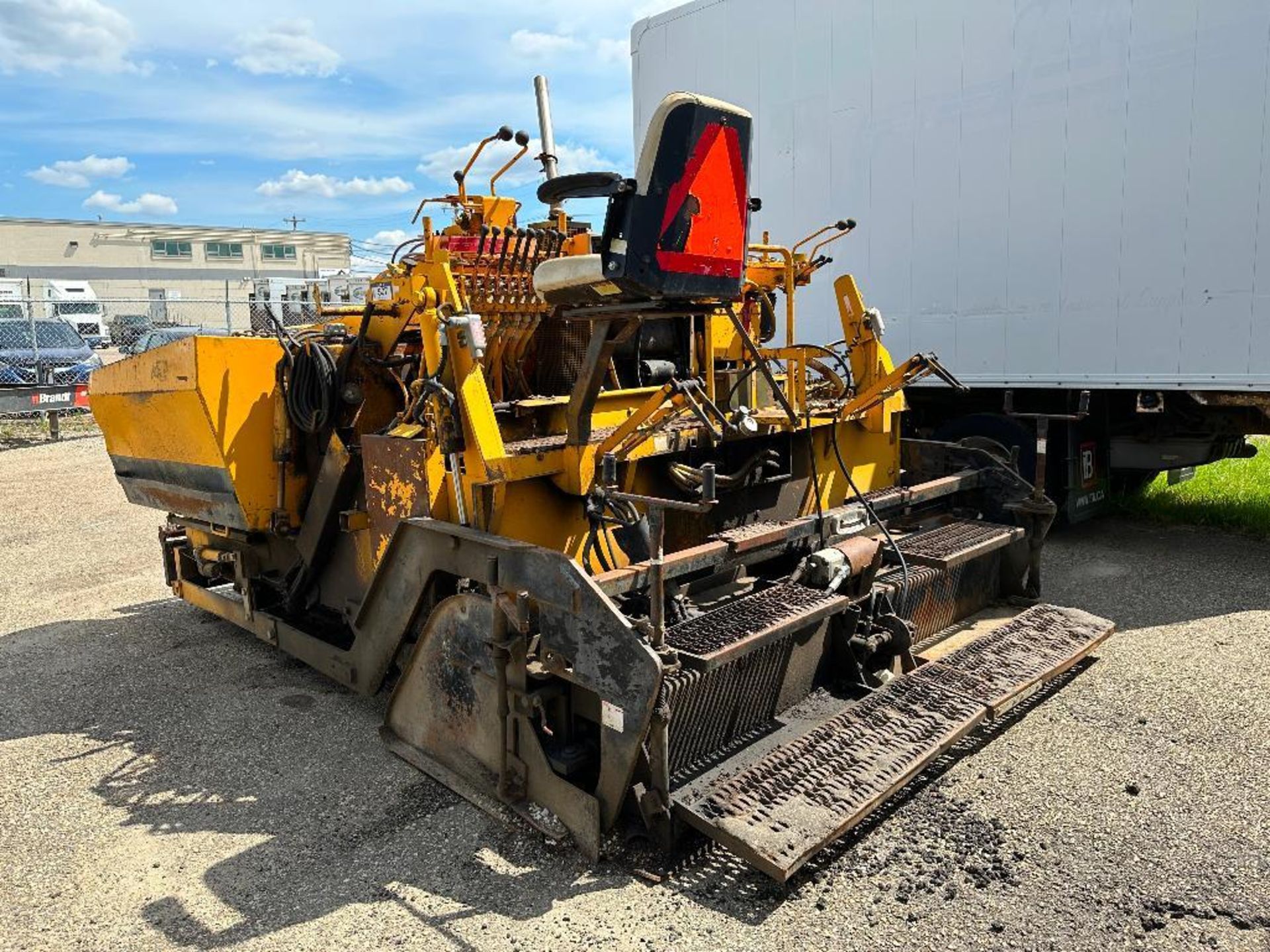 LeeBoy 8500 HD Asphalt Paver 5,214 hrs Showing - Image 4 of 13