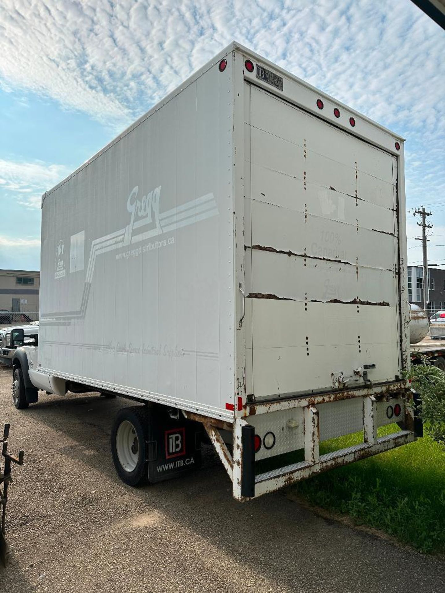 2011 Ford F-550 Box Truck, 340,266 kms, 16 ft. Intercontinental Truck Body, VIN: 1FDUF5GT9BEB35010 - Image 3 of 14