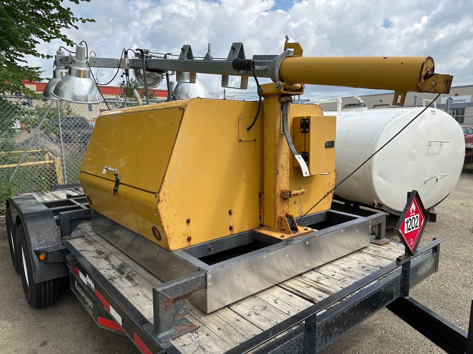 2010 Rainbow Trailers 16' T/A Trailer VIN: 2RGBE1629A1001165 w. 2009 Terex AL5000 Light Tower - Image 5 of 20