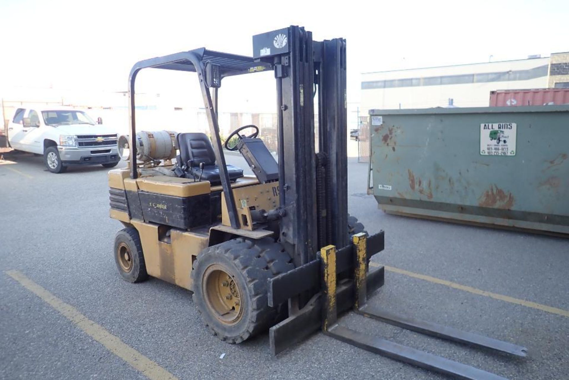 Daewoo G305-2 Dual Fuel 6,000lbs Capacity Forklift, SN 12-07800. *NO REMOVAL UNTIL 12PM JULY 28/23*
