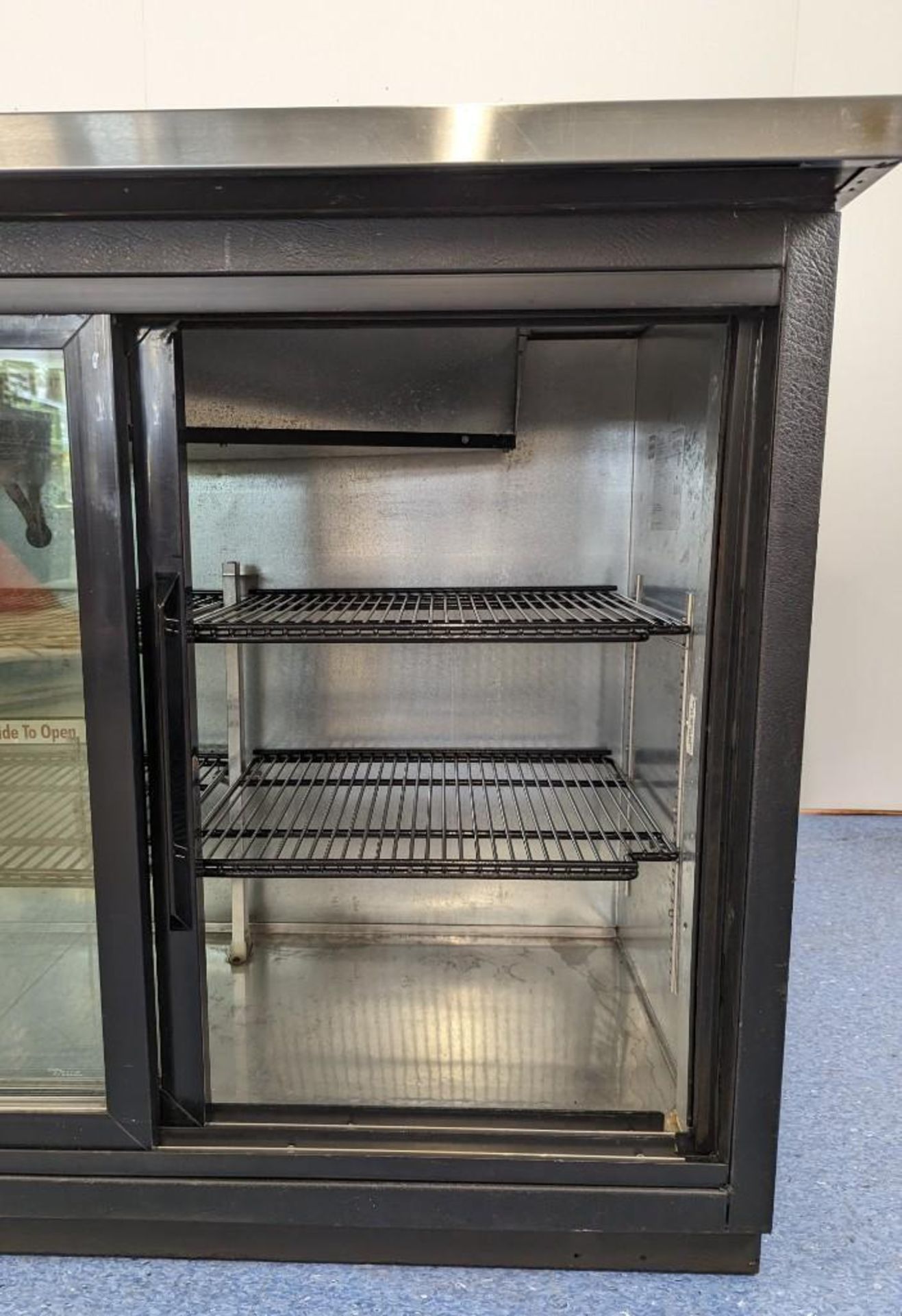 TRUE TBB-24-72G-SD 72" SLIDING GLASS DOOR BACK BAR COOLER - Image 4 of 10