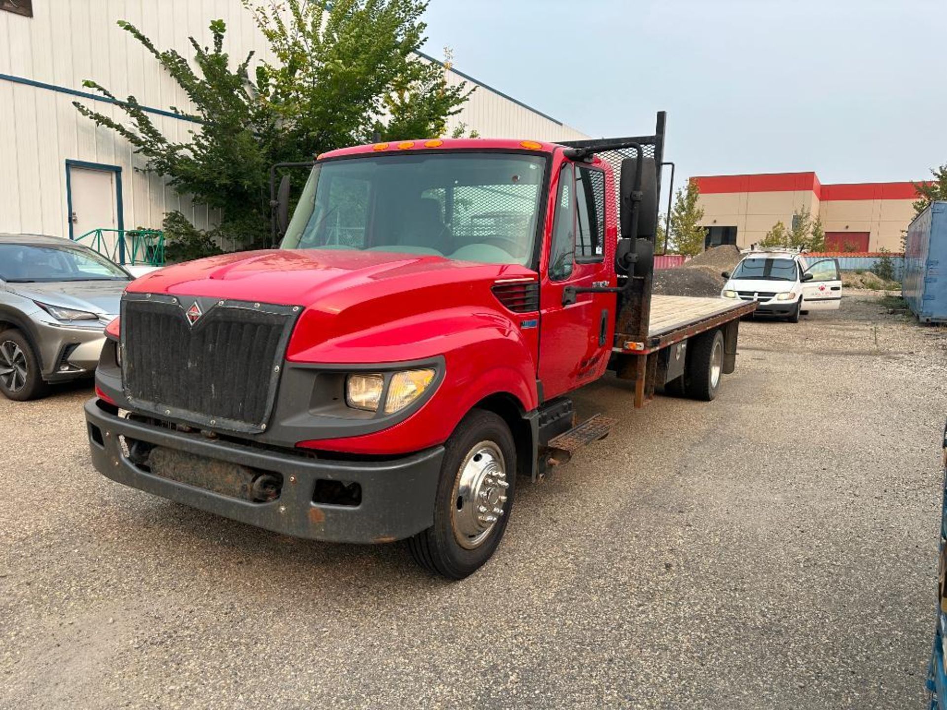 2012 International TerraStar S/A 16ft. Flatdeck Truck w. 179,144 kms, Maxxforce Diesel, Automatic