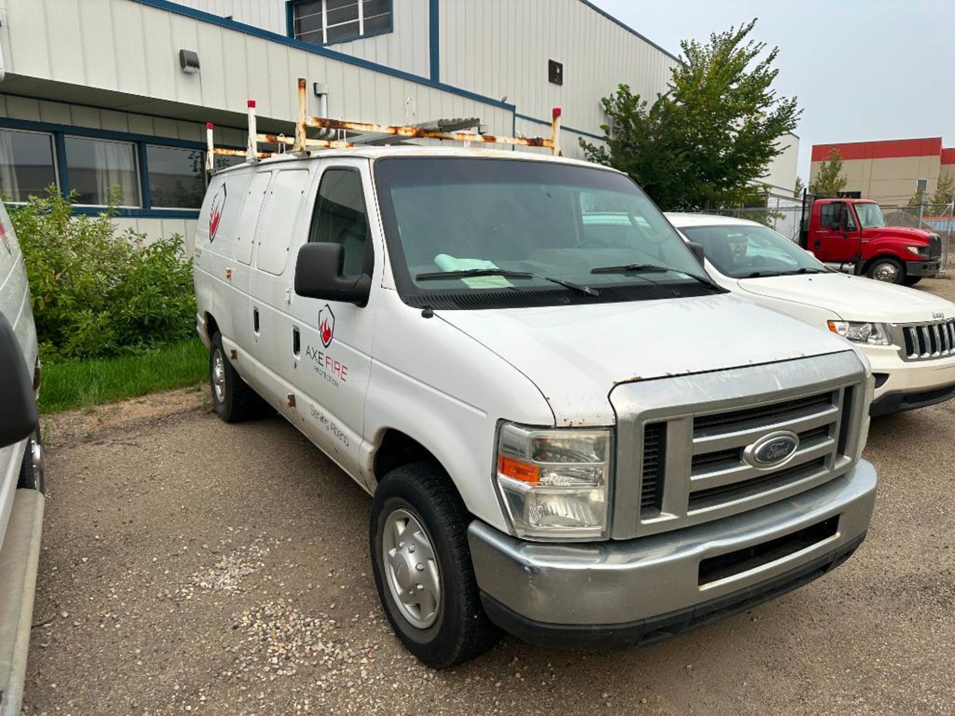 2009 Ford E-Series Cargo Work Van w. 194,675 kms VIN #: 1FTNE24W69DA48559 - Image 2 of 7