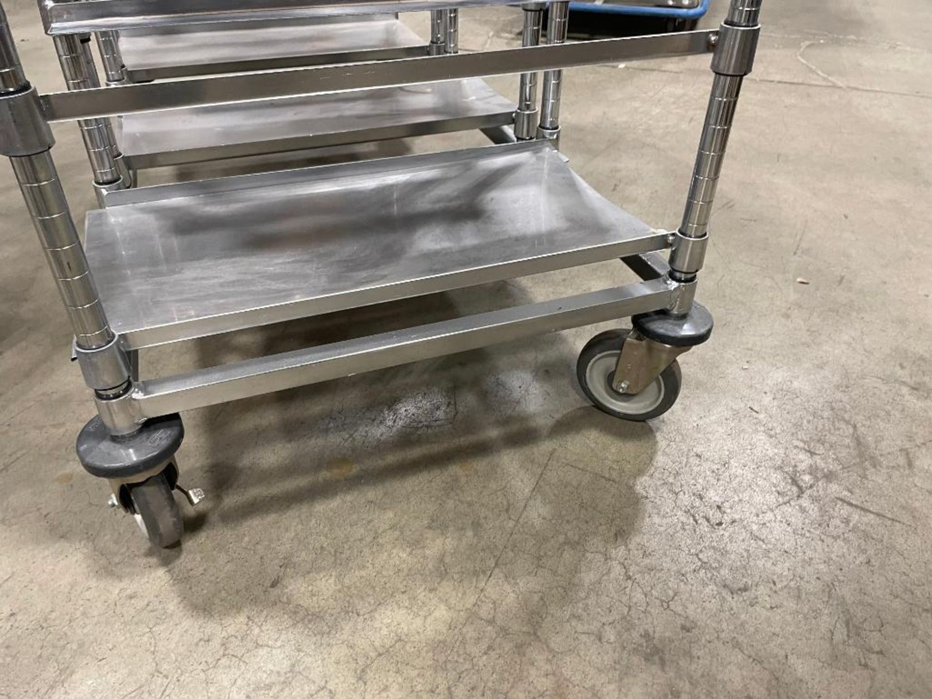 47" X 24" STAINLESS STEEL CART WITH 9-SLOT PAN HOLDER - Image 6 of 7