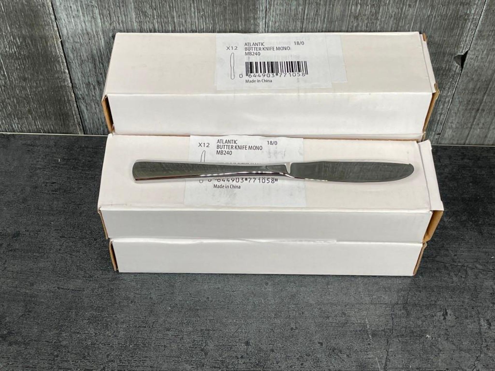 ATLANTIC HEAVY WEIGHT BUTTER KNIVES, SOLA MB240 - LOT OF 60 (5 BOXES) - Image 4 of 4