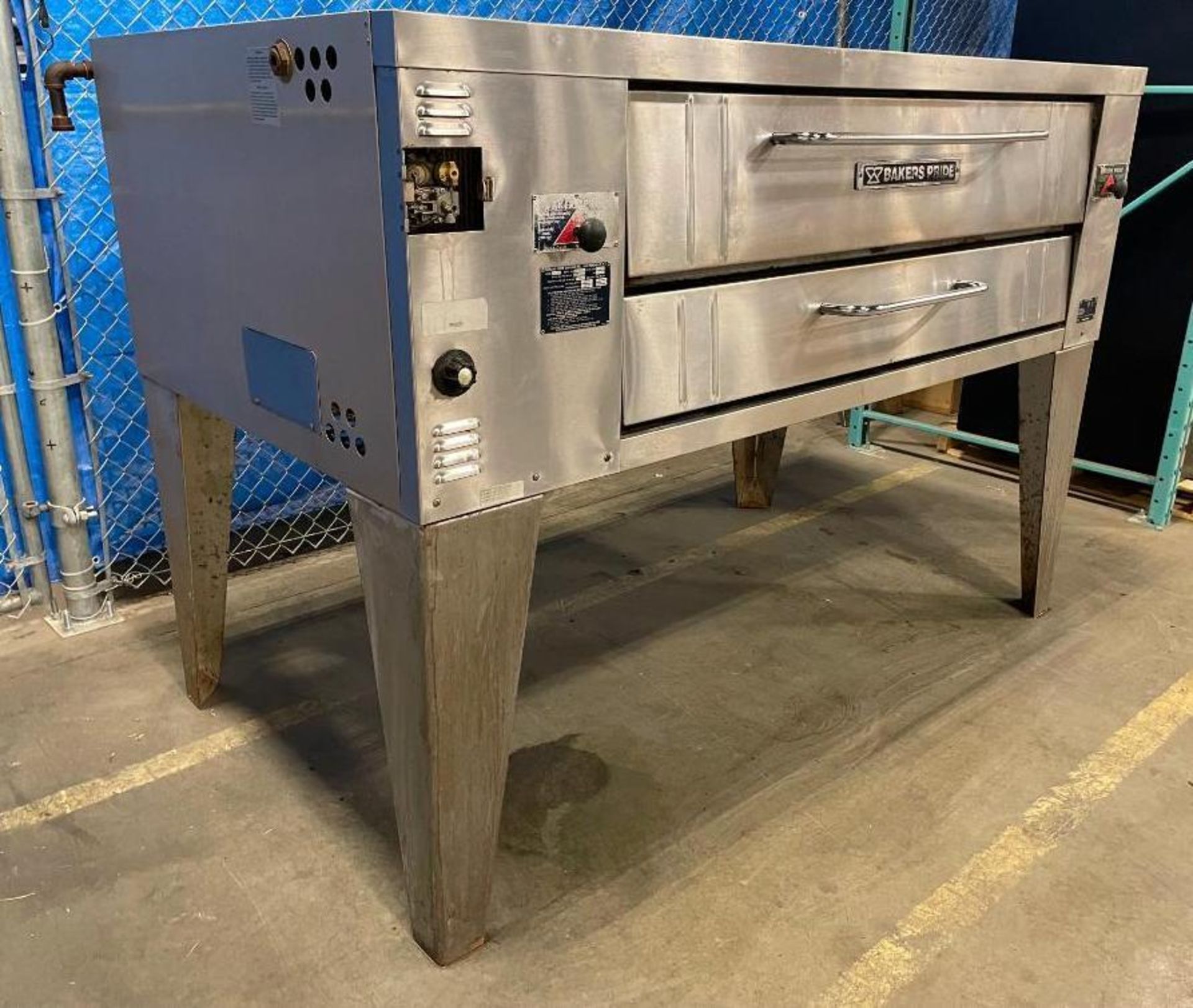 BAKERS PRIDE Y-600 GAS SINGLE DECK PIZZA OVEN - Image 2 of 17