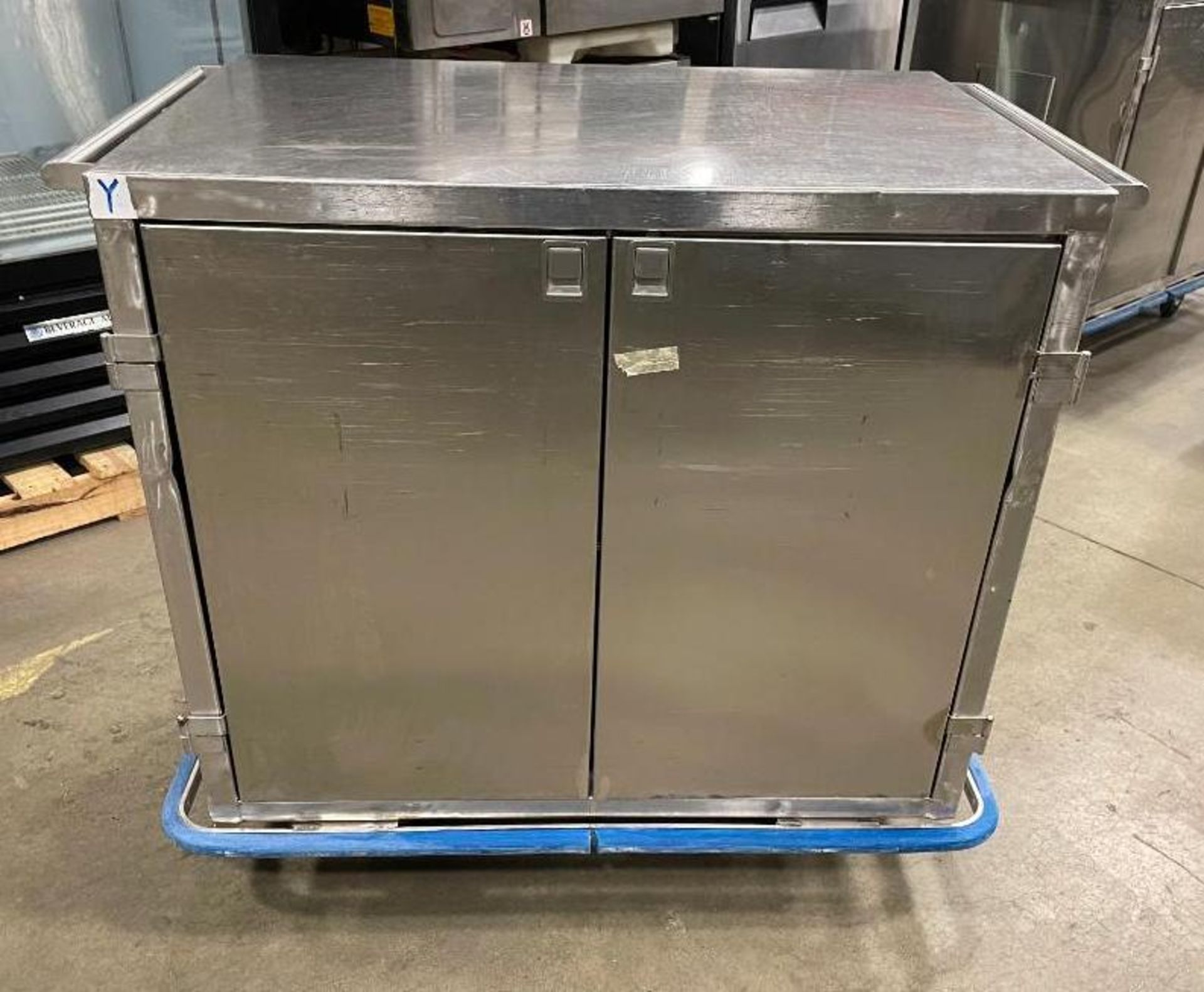 36" X 24.5" STAINLESS STEEL MOBILE CART