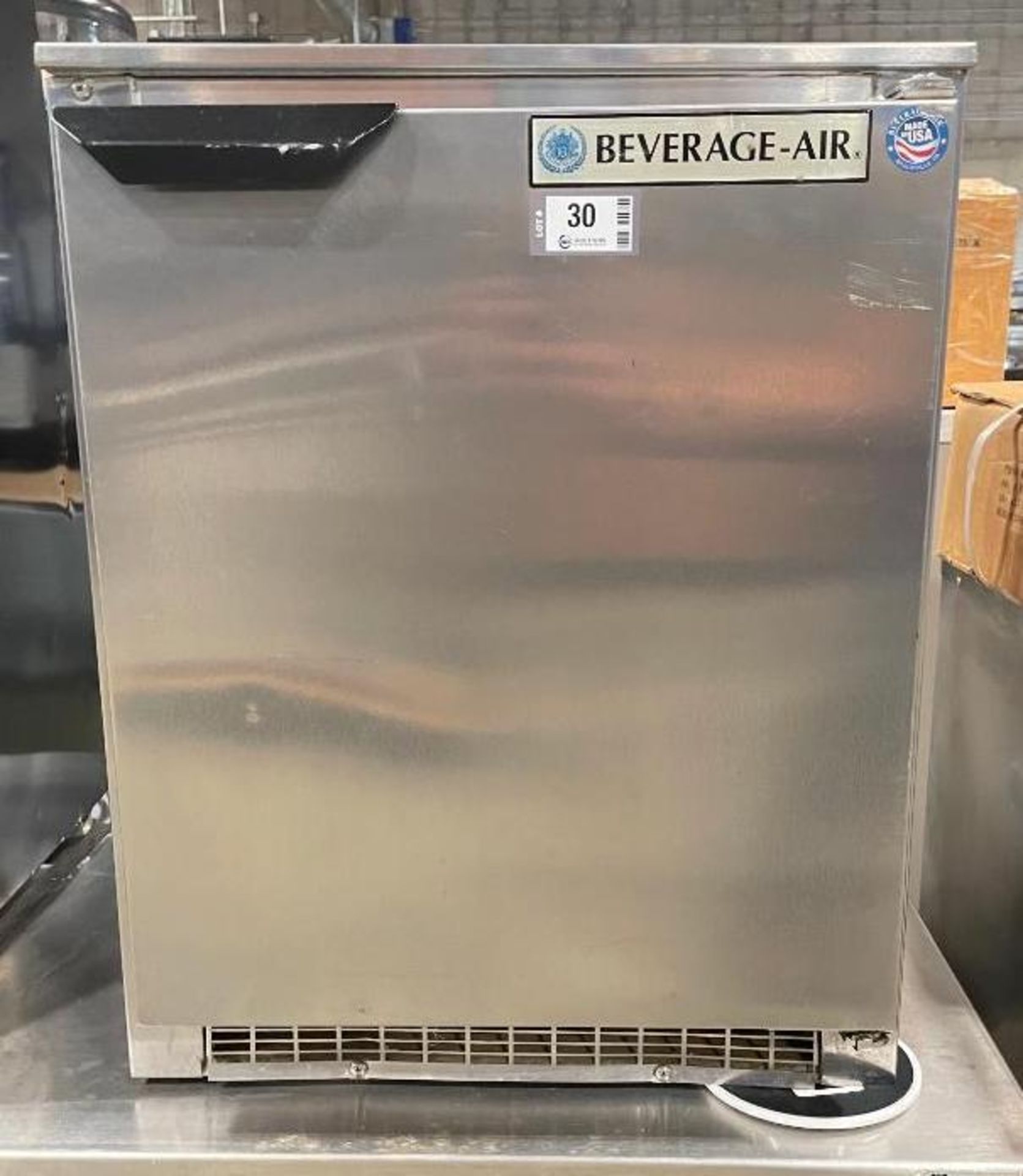 BEVERAGE AIR UCR20Y 20" SINGLE DOOR UNDERCOUNTER COOLER - Image 8 of 8