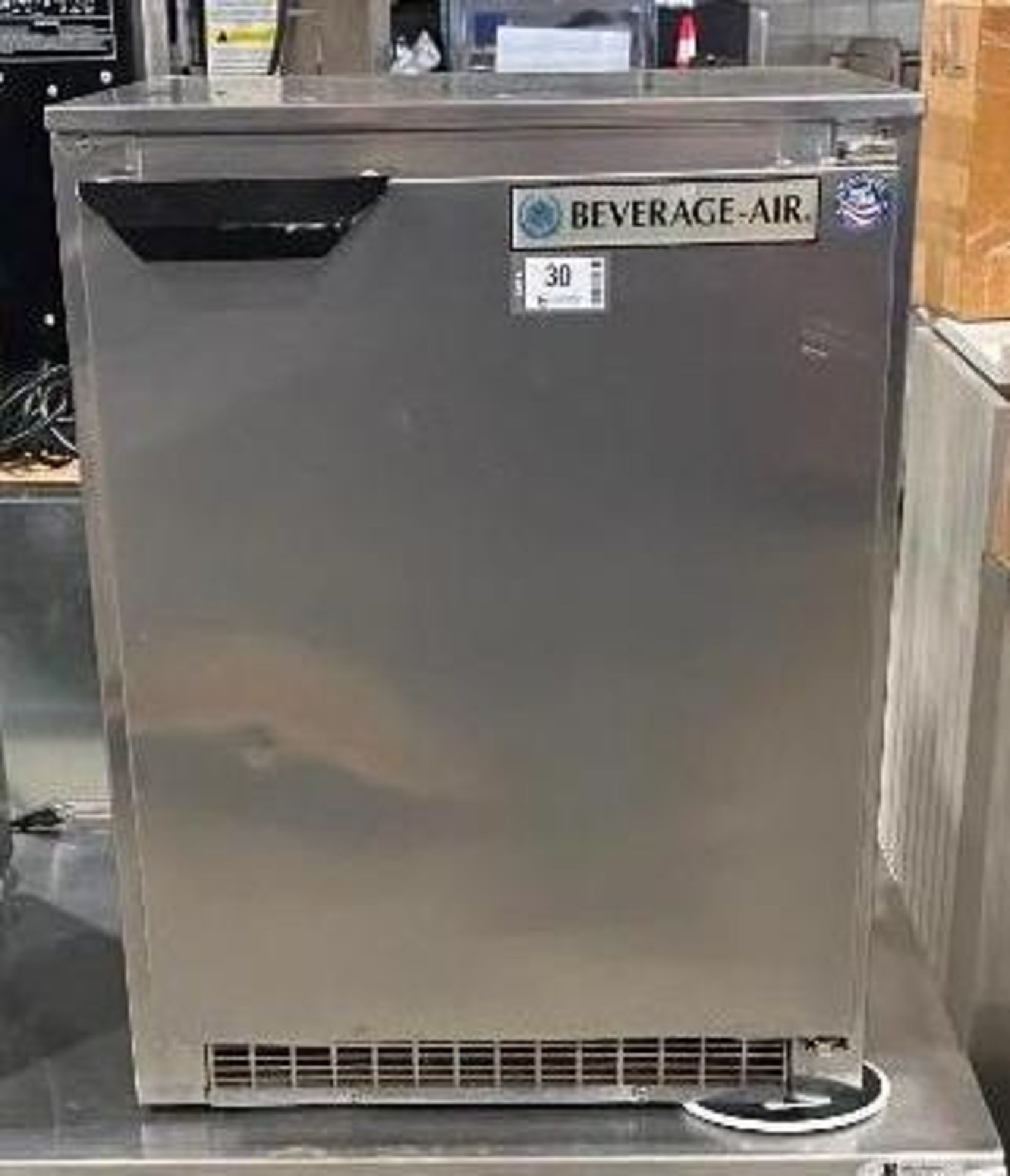 BEVERAGE AIR UCR20Y 20" SINGLE DOOR UNDERCOUNTER COOLER