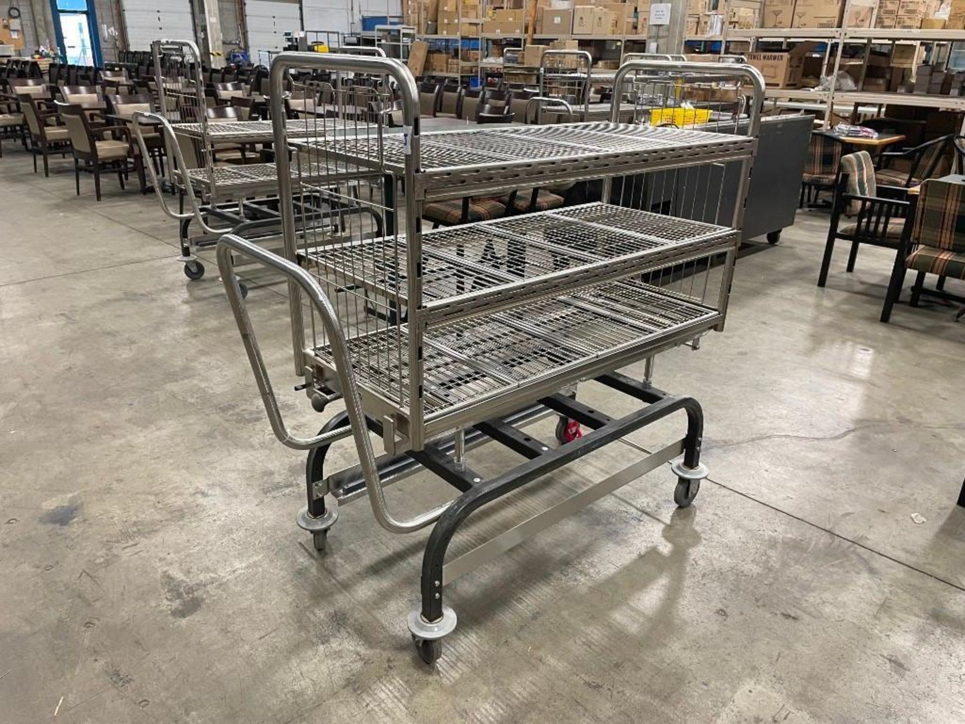 STERIS AMSCO 141214-724 AUTOCLAVE TROLLEY - Image 3 of 7