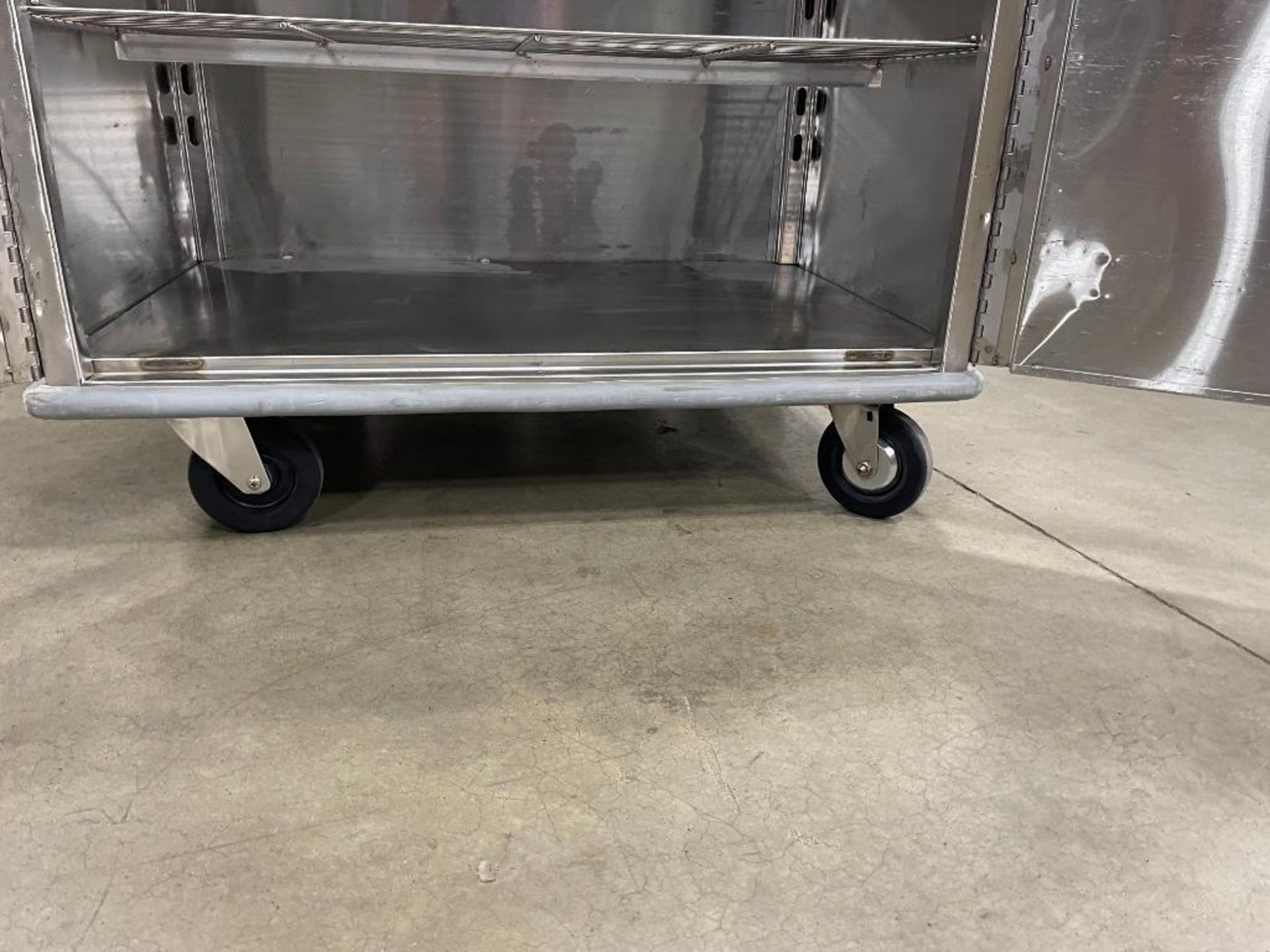 34.5" X 23" STAINLESS STEEL MOBILE CART - Image 4 of 9