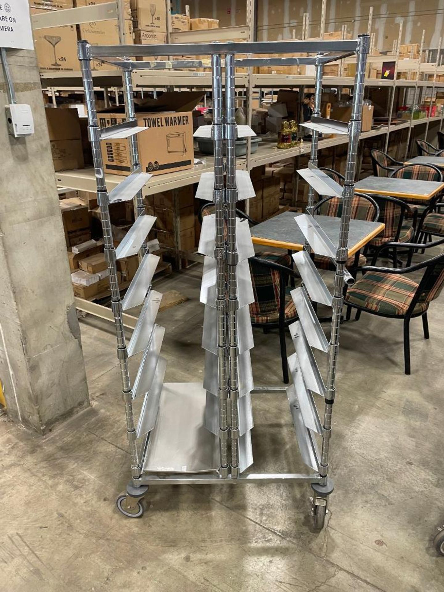 31" X 24" STAINLESS STEEL CART WITH 14-SLOT PAN HOLDER - Image 2 of 2